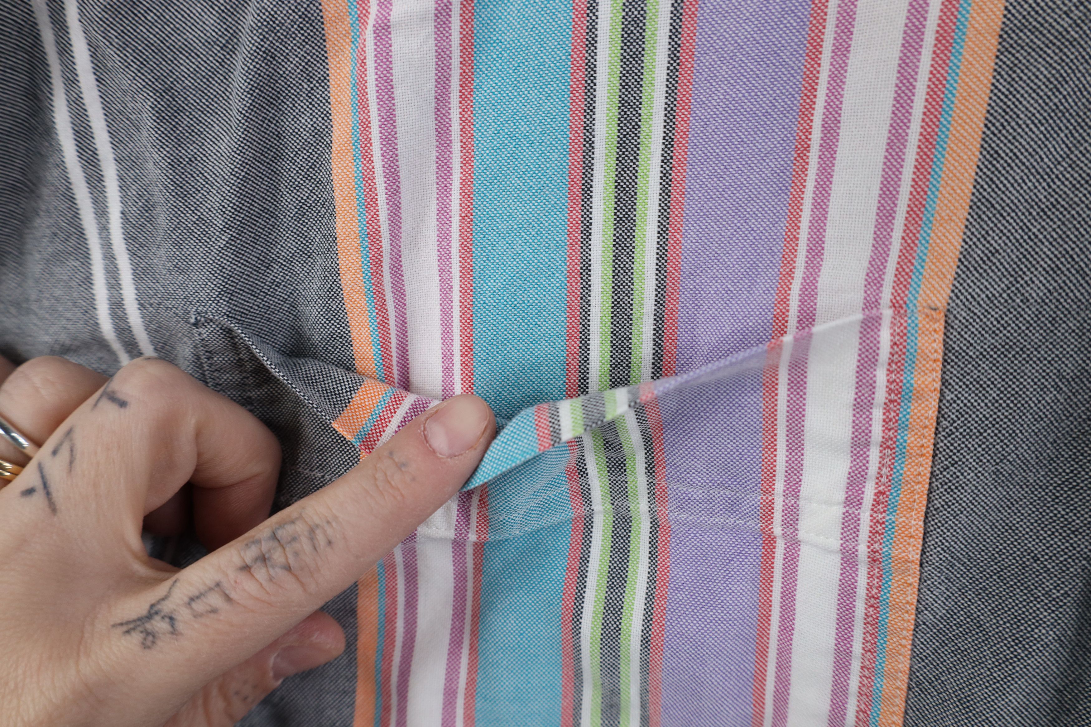 Vintage Vintage 90s Streetwear Rainbow Short Sleeve Button Shirt Size US L / EU 52-54 / 3 - 5 Thumbnail
