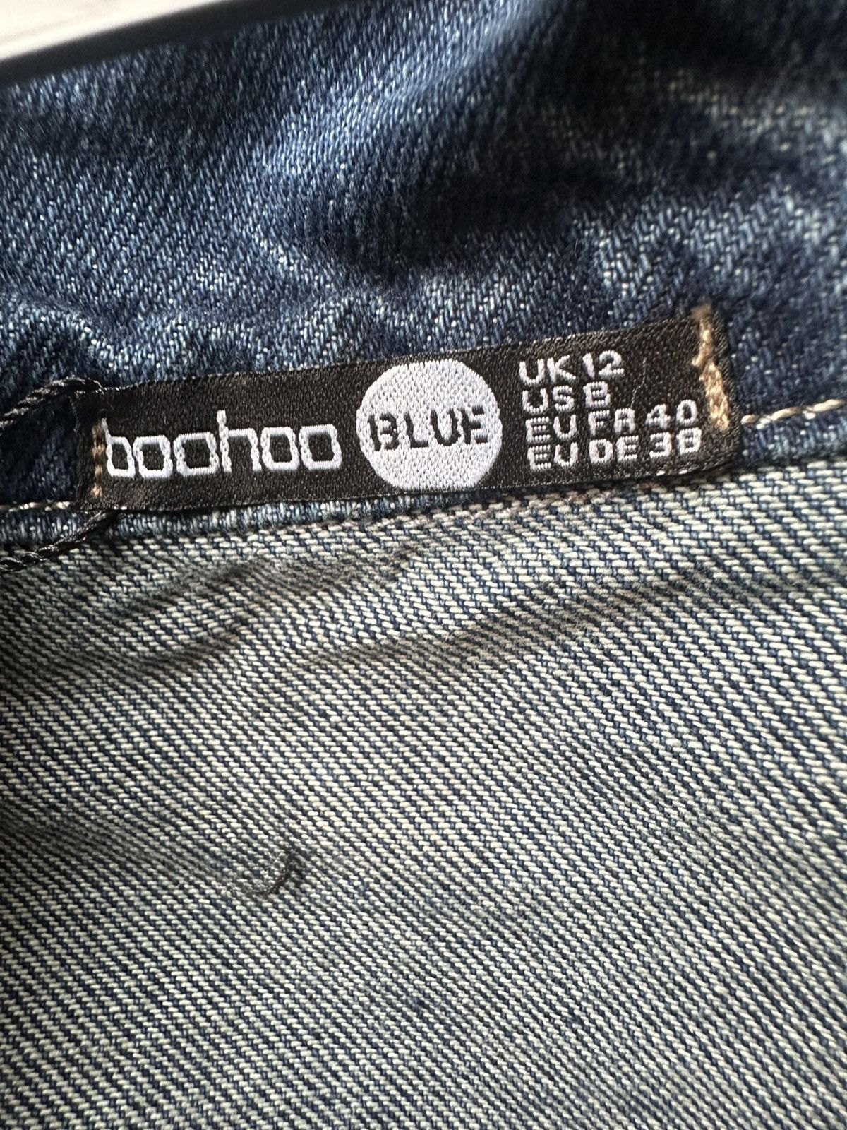 Boohoo Distressed Denim jacket Size US M / EU 48-50 / 2 - 3 Thumbnail