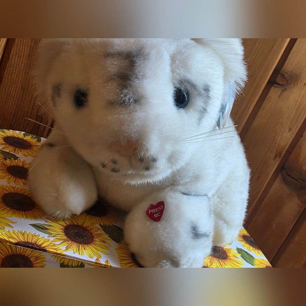 The Unbranded Brand Siegfried & Roy 1999 Mirage Roaring White Plush Tiger NWT Size ONE SIZE - 2 Thumbnail