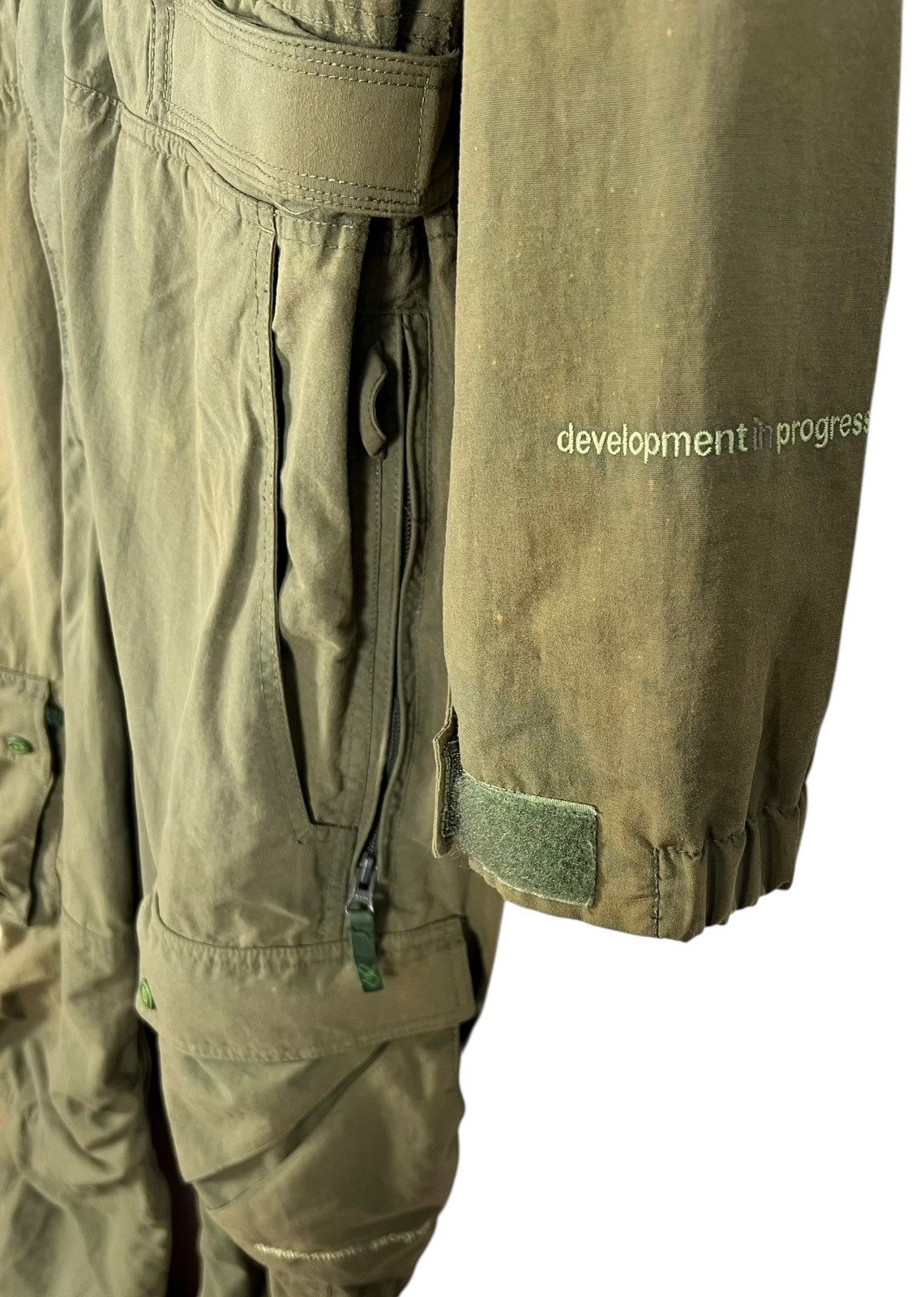 Japanese Brand Vintage Distressed DEVELOPMENT IN PROGRESS Jumsuit Size US XL / EU 56 / 4 - 7 Thumbnail