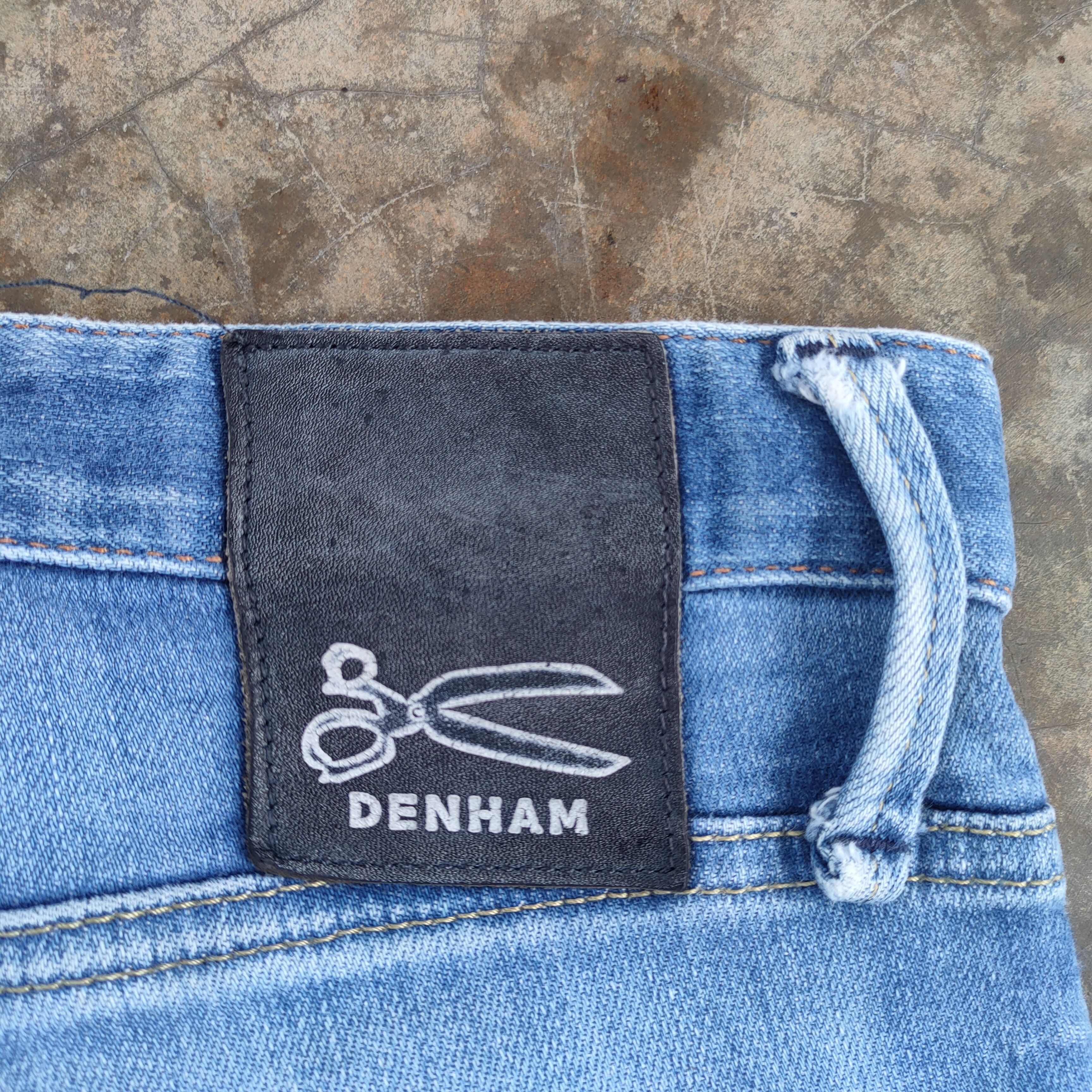 DENHAM VINTAGE DENHAM SKINNY BUTTON FLY FADED RIPPED JEANS PANTS Size US 31 - 14 Thumbnail