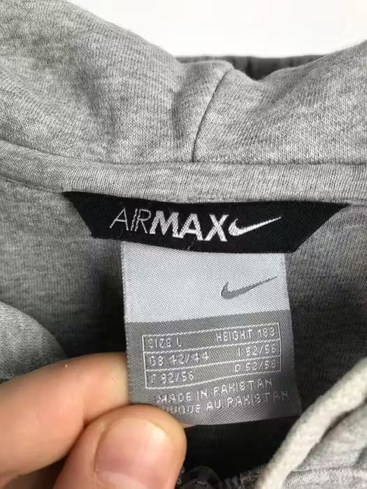 Nike Nike zip hoodie air max vintage size Large Size US L / EU 52-54 / 3 - 3 Thumbnail