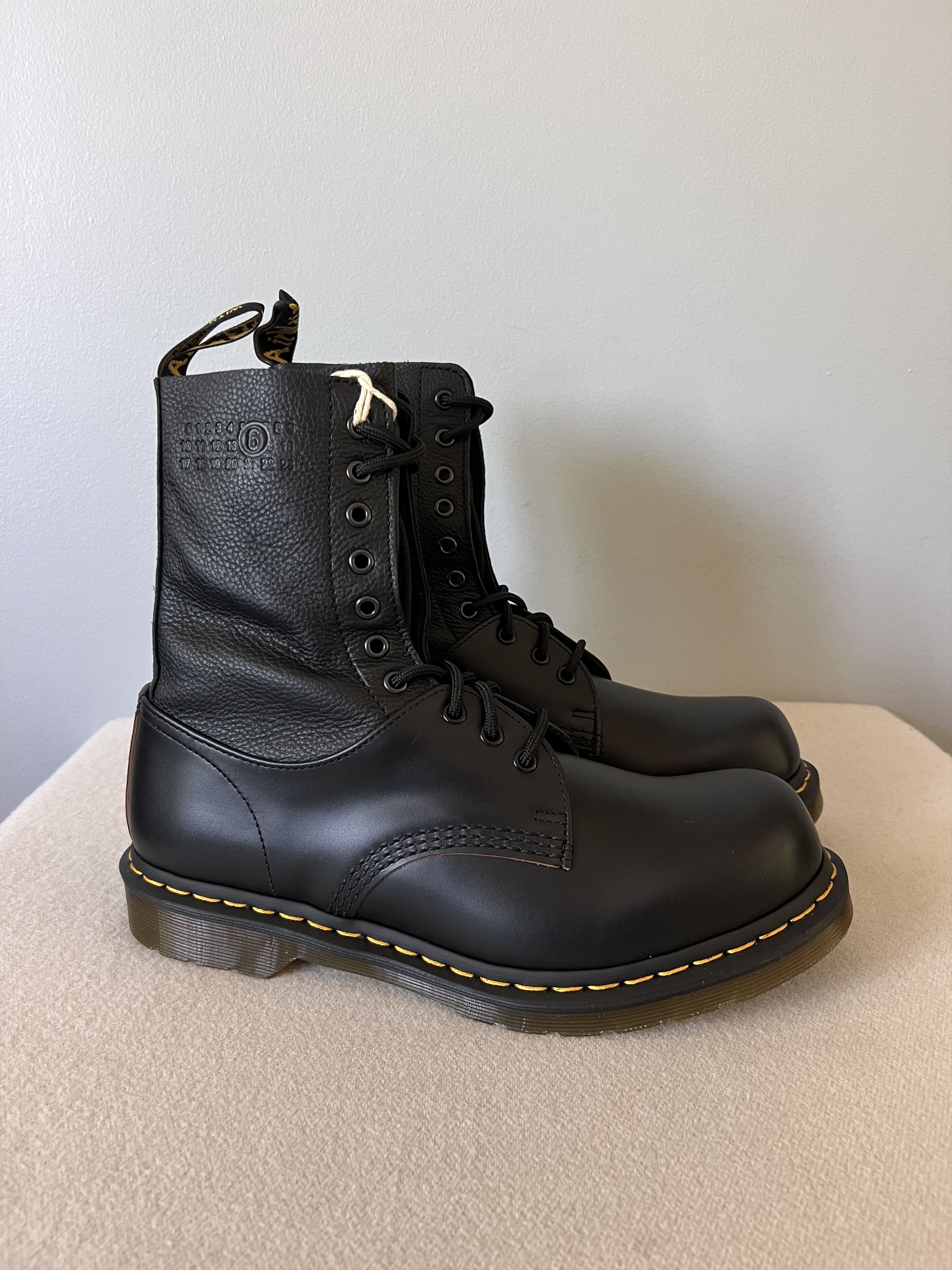 靴 DeuxiemeClasse MAISONMARGIELATABIBALLET Maison Margiela - Black Mid-Heel Tabi Boots – Frances May
