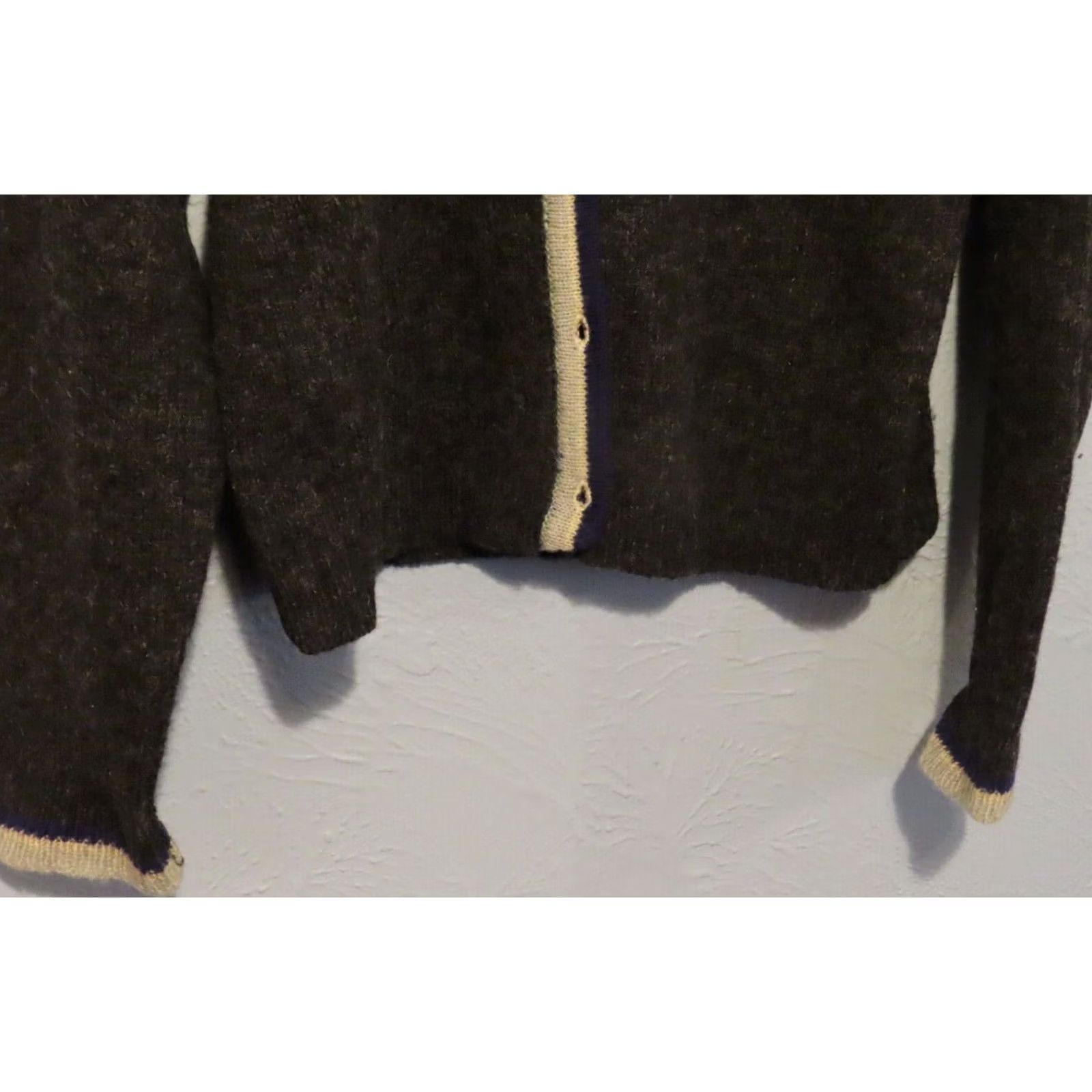 Vintage VINTAGE One Step Up Sweater Shirt Womens Large Dark Grey 100% Wool Knit V-Neck Long Sleeve Button Pullover Size L / US 10 / IT 46 - 2 Thumbnail