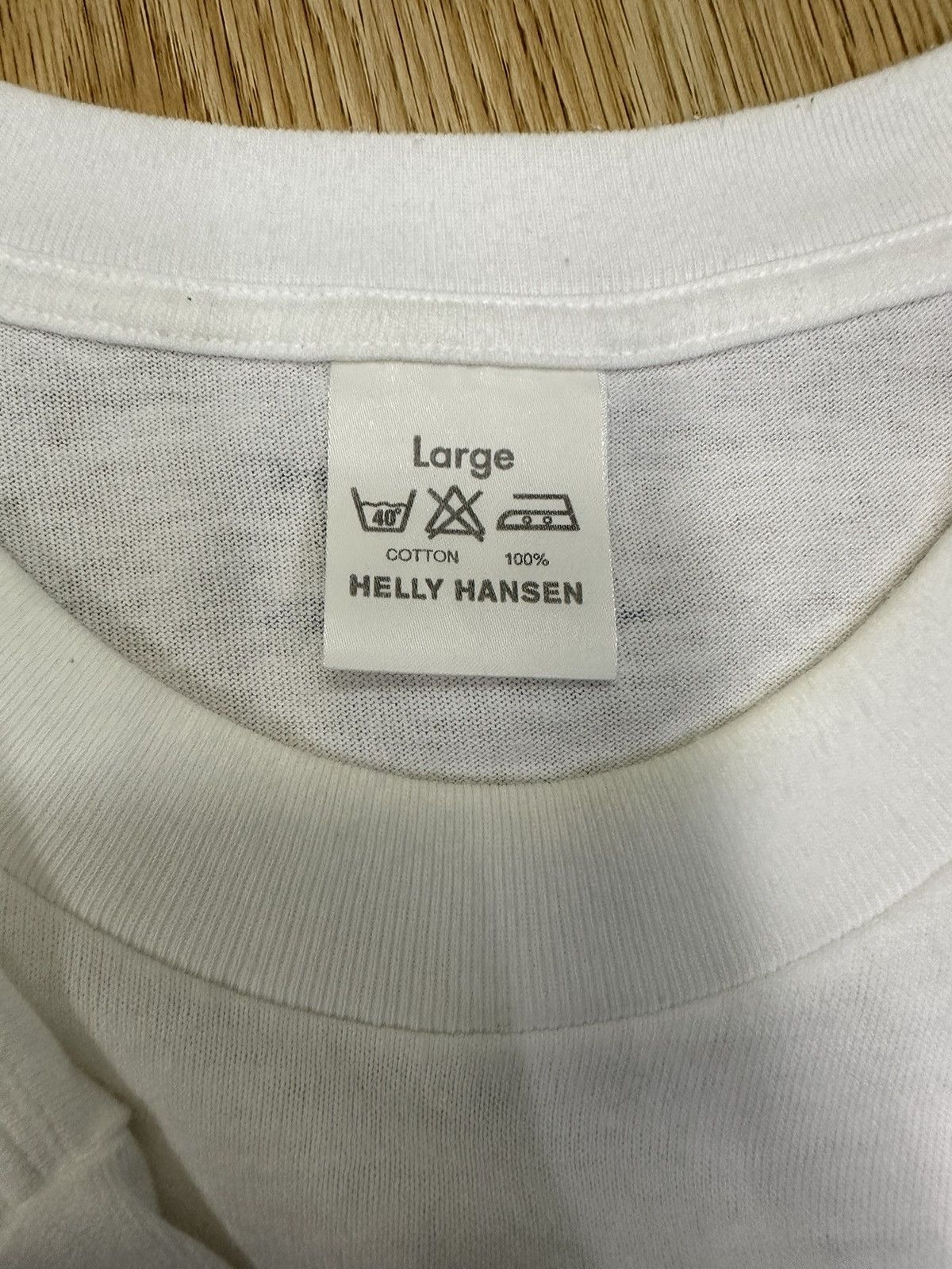 Helly Hansen Vintage Helly Hansen 90s Single Stitch Tshirt A224 Size US M / EU 48-50 / 2 - 10 Thumbnail