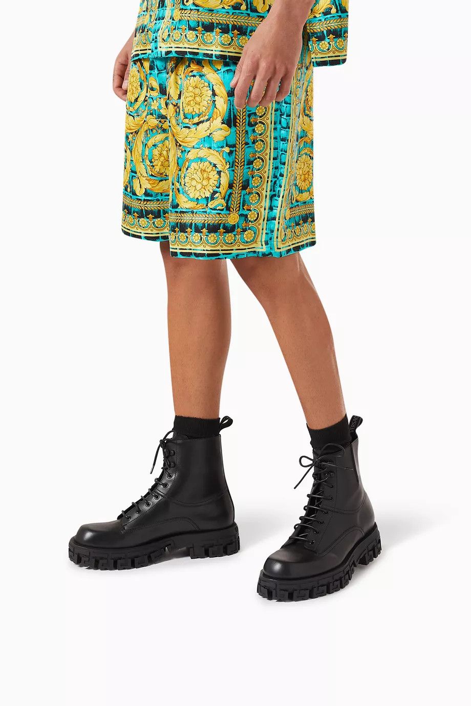 Versace o1y0425 Leather Ankle Boots in Black Size US 7 / EU 40 - 5 Thumbnail