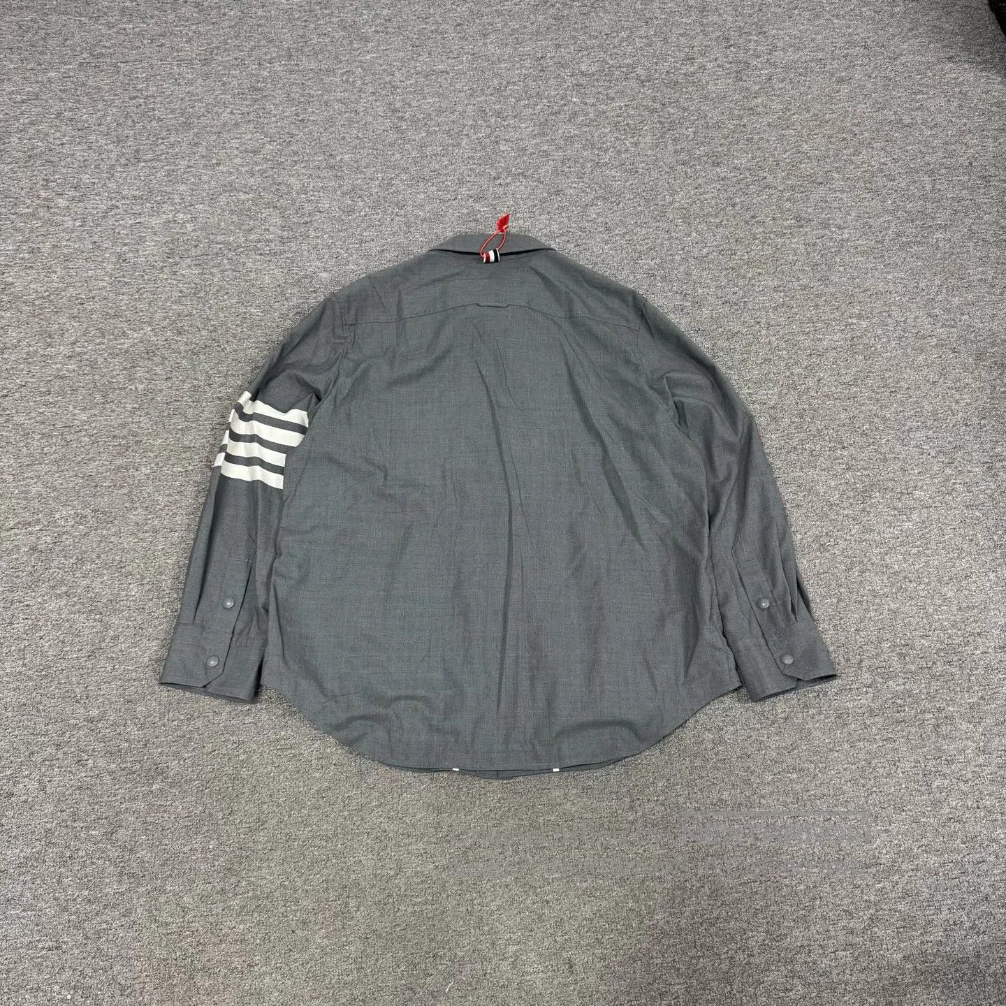 Thom Browne Thom Browne Gray four-stripe wool long-sleeved shirt-style Size US L / EU 52-54 / 3 - 2 Thumbnail