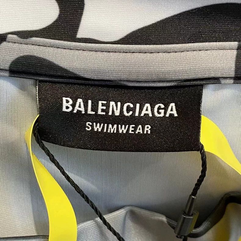 Balenciaga Balenciaga Camouflage print round-neck short-sleeve T-shir Size US L / EU 52-54 / 3 - 4 Thumbnail