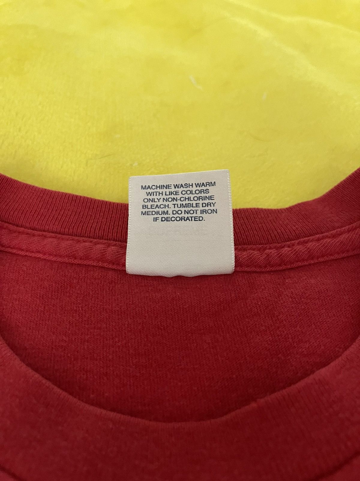 Supreme Supreme Capone N Noreaga War Report Tee Red Size US M / EU 48-50 / 2 - 6 Thumbnail