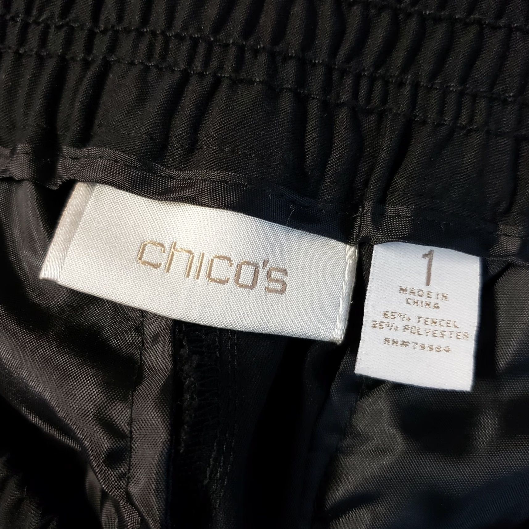 Vintage Chico's Womens Pull On Pants Sz 8 Black Tencel Blend Cuffed Mid Rise Pants Size 30" / US 8 / IT 44 - 6 Thumbnail