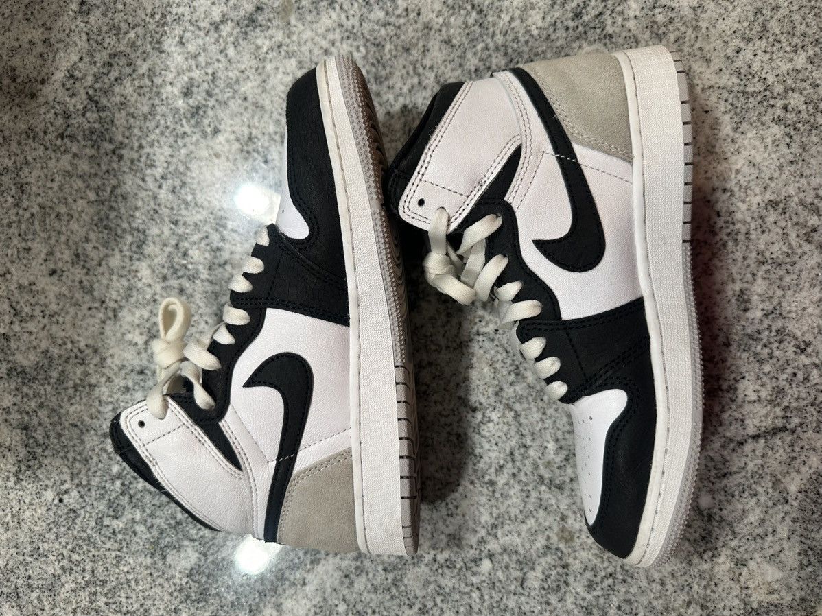 Jordan Brand Air Jordan 1 Retro High OG GS Stage Haze 5.5Y With Box Size US 5.5 / EU 38 - 4 Thumbnail