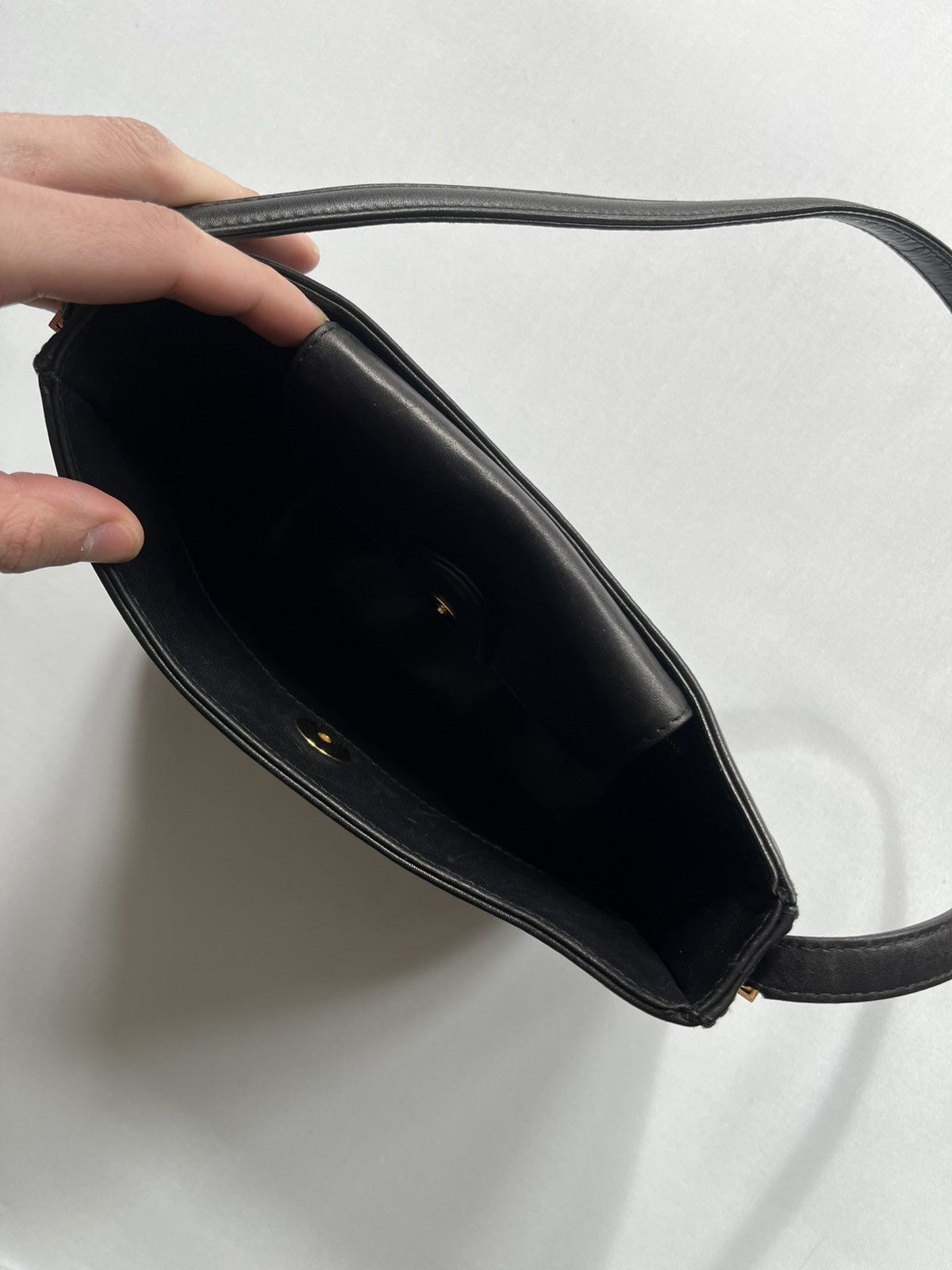 Versace Vintage Gianni Versace Couture Medusa Hobo Bag Black Leather Size ONE SIZE - 17 Thumbnail
