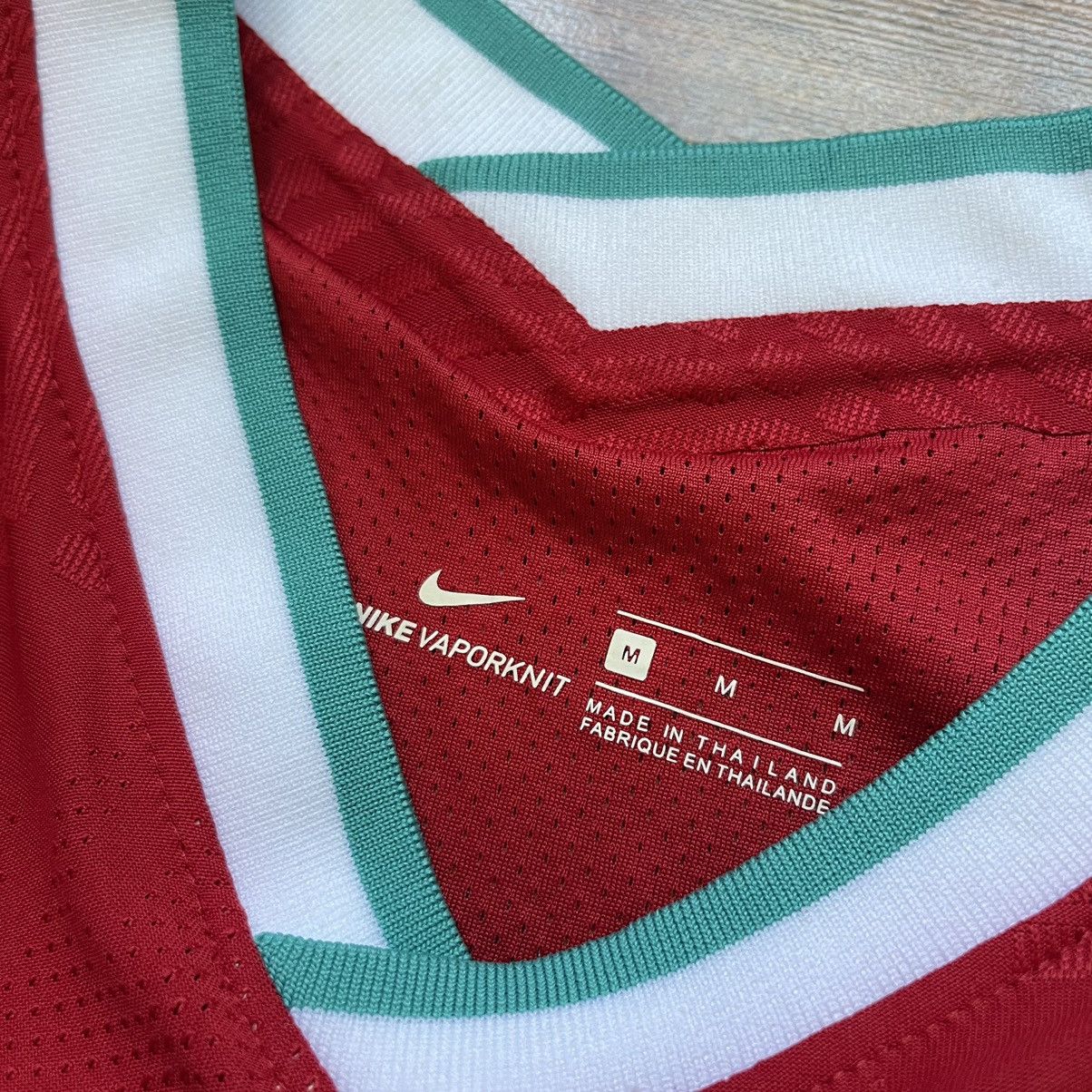 Nike × Vintage LIVERPOOL NIKE VAPORKNIT 2020/2021 FOOTBALL JERSEY #11 SALAH Size US M / EU 48-50 / 2 - 6 Thumbnail