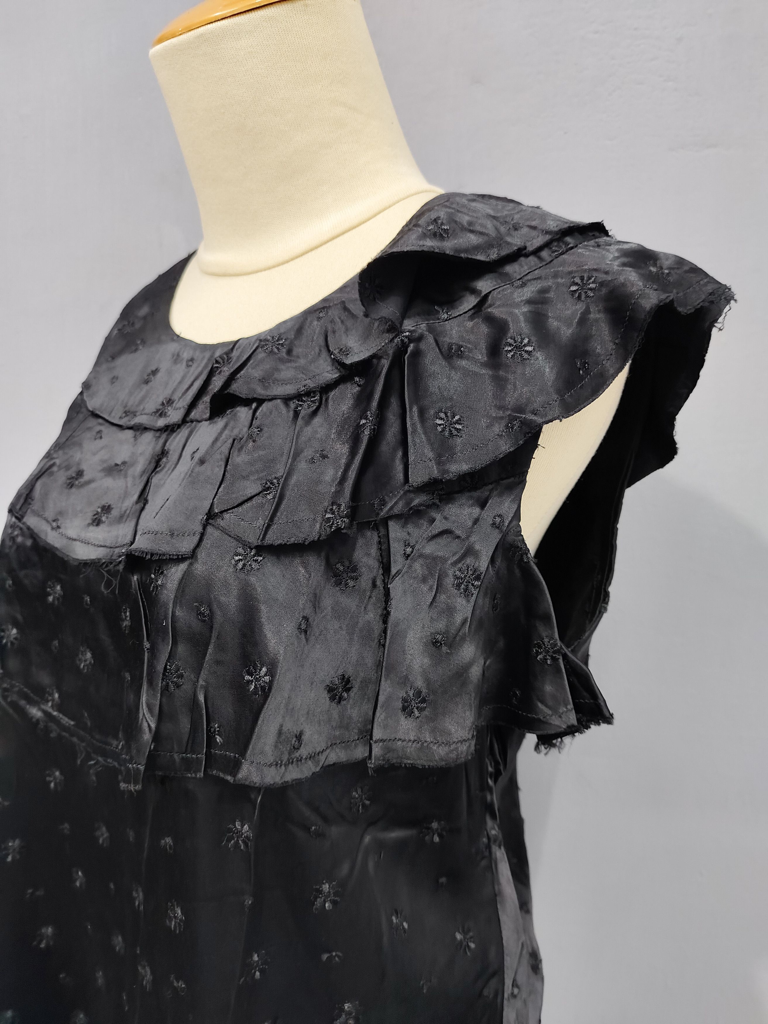 Tricot Comme des Garcons AD02 Tricot CDG- Gothic Romantic Ruffle Sleeveless Blouse Size M / US 6-8 / IT 42-44 - 5 Thumbnail
