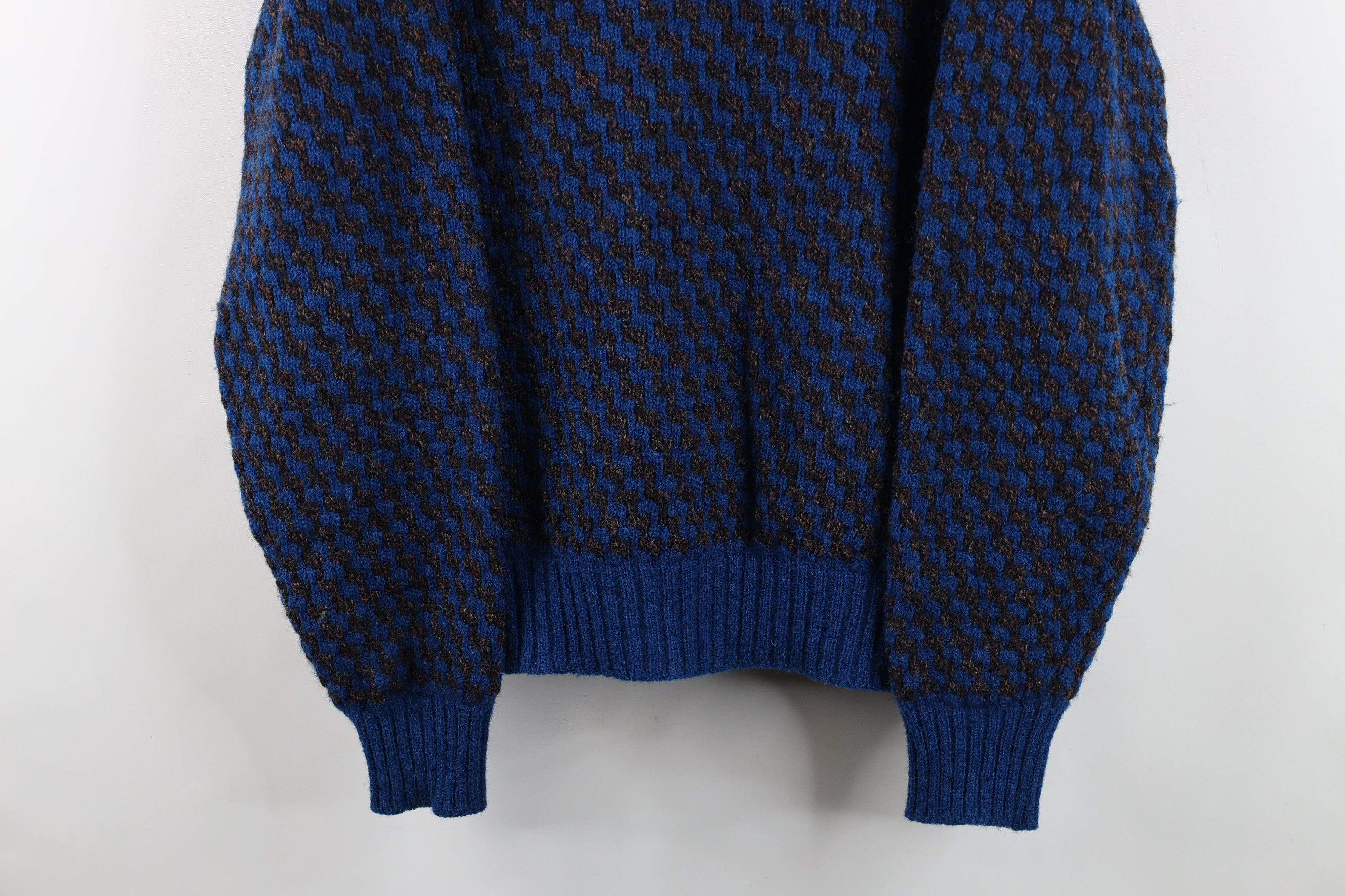 Vintage Vintage 90s Streetwear Shetland Wool Zig Zag Knit Sweater Size US L / EU 52-54 / 3 - 3 Thumbnail