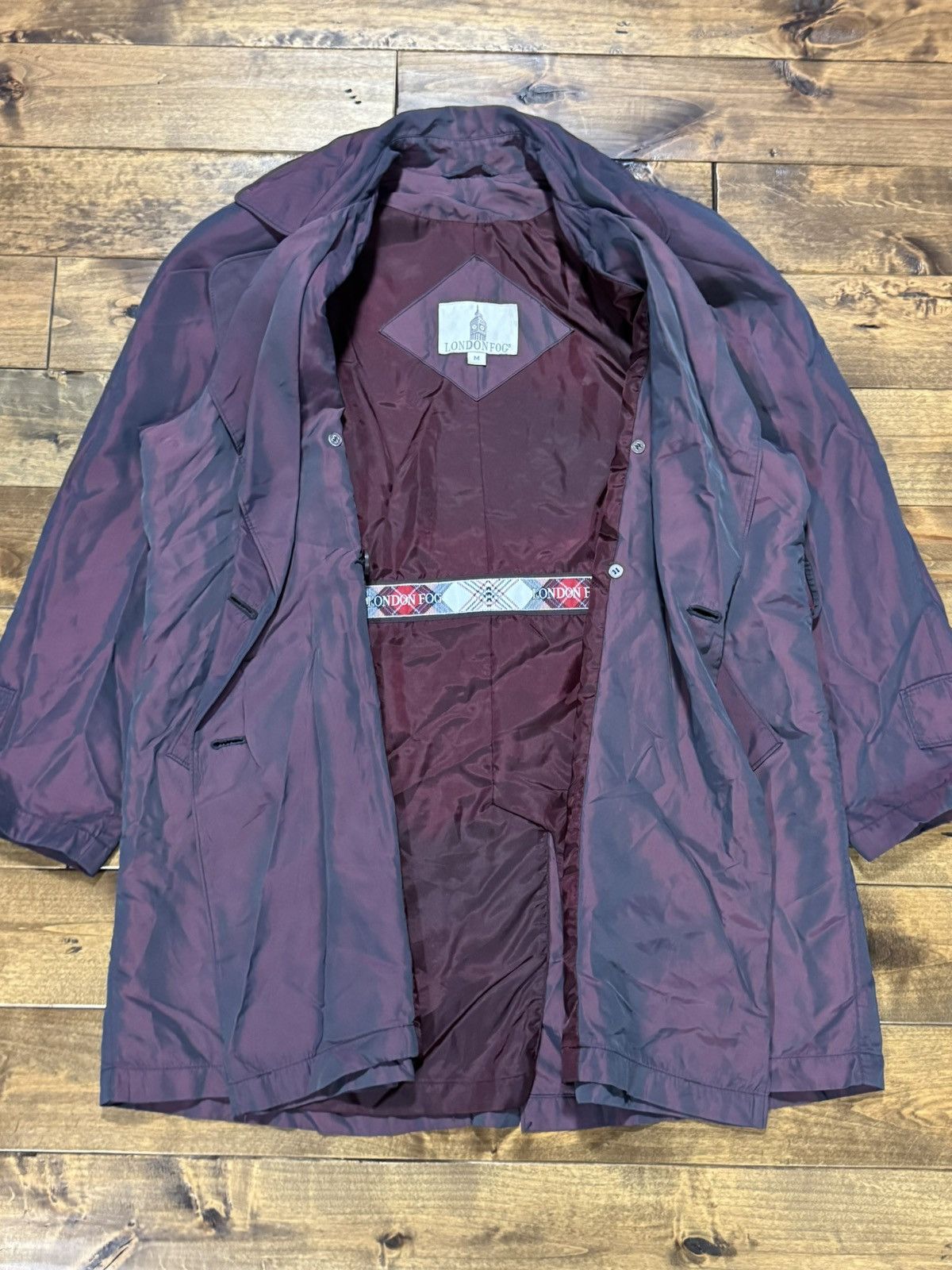 London Fog vintage iridescent London Fog trench coat Size US M / EU 48-50 / 2 - 11 Thumbnail