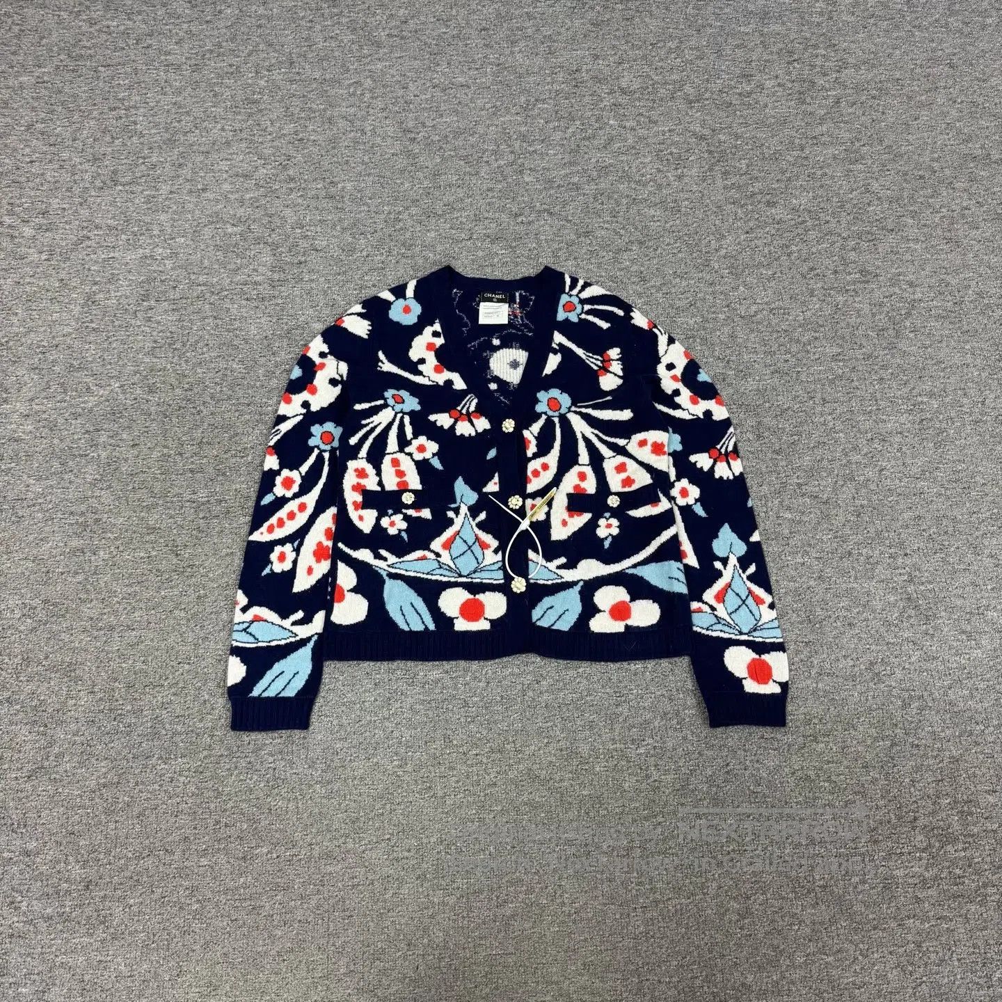 Chanel Chanel Paris, Dubai Resort Series multicolour Karlson jack Size L / US 10 / IT 46 - 1 Thumbnail