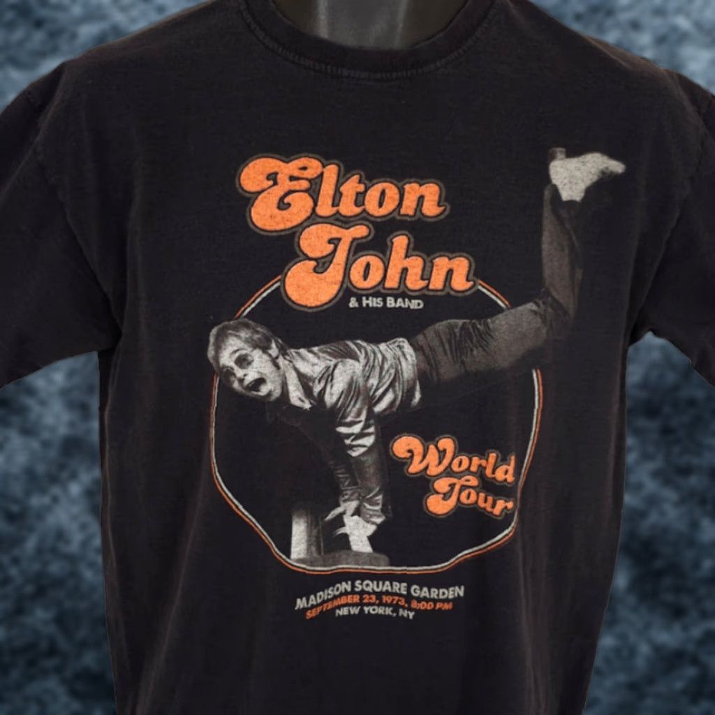 Vintage Elton John T Shirt Mens Size Medium Black World Tour Madison Square Garden 1973 Size US M / EU 48-50 / 2 - 1 Thumbnail