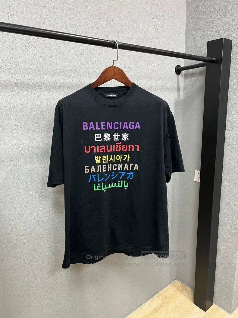 Balenciaga Balenciaga Seven Language Short Sleeve Tee. Size US M / EU 48-50 / 2 - 1 Thumbnail