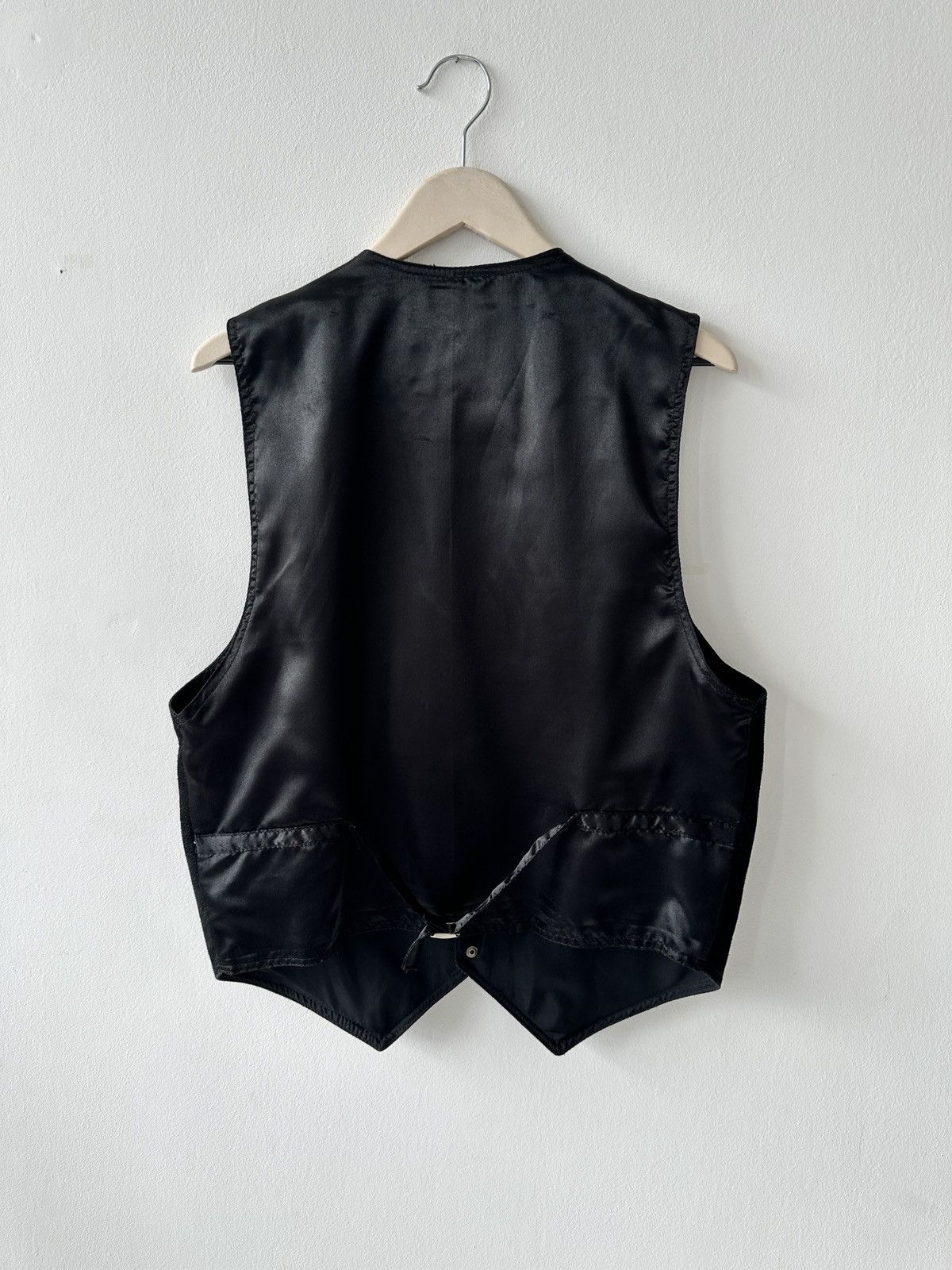 Japanese Brand × Vintage Black leather vest with embroidered logo and button-up Size US M / EU 48-50 / 2 - 9 Thumbnail
