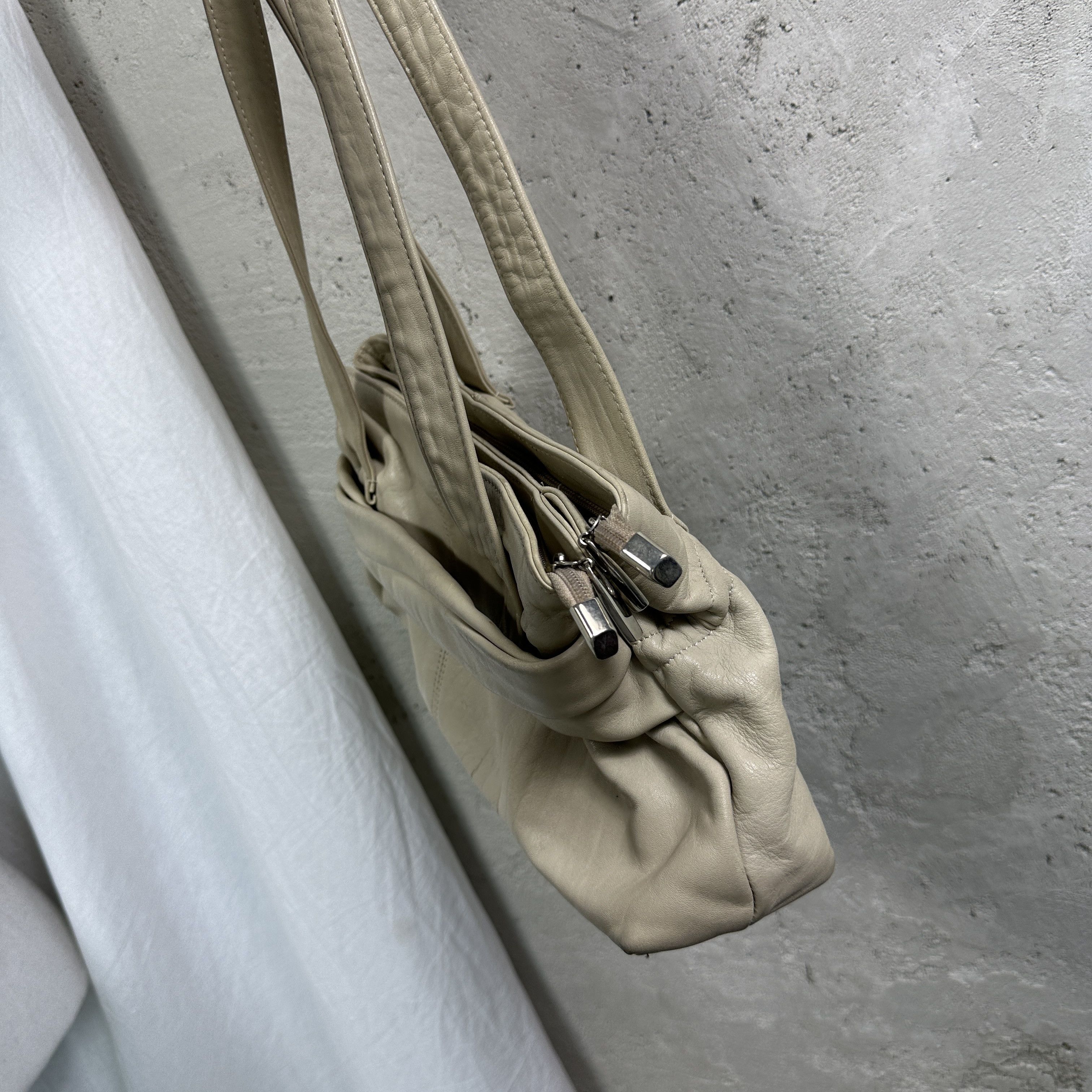 Vintage Vintage Avant Garde Leather Cream Bag Y2K Size ONE SIZE - 4 Thumbnail