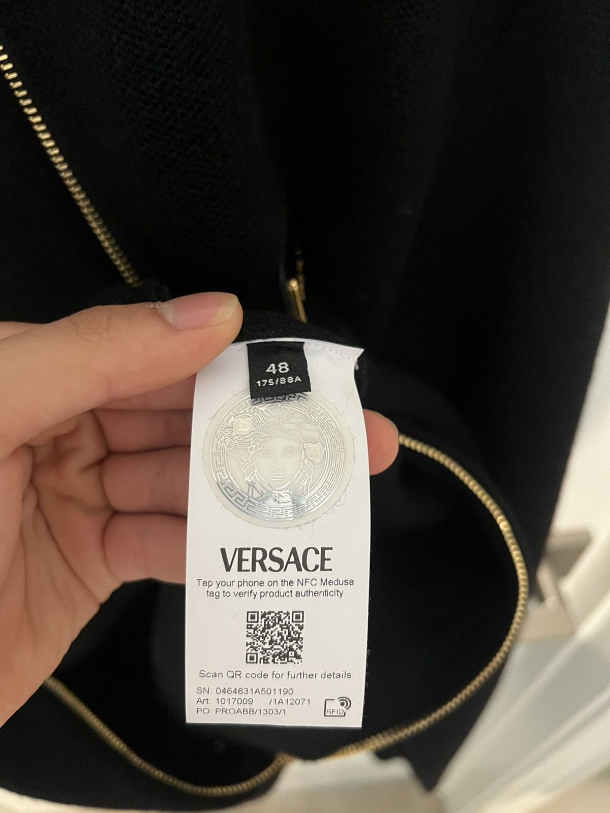 Versace Versace Knit Sweater Gold Plated Logo Size US M / EU 48-50 / 2 - 8 Thumbnail