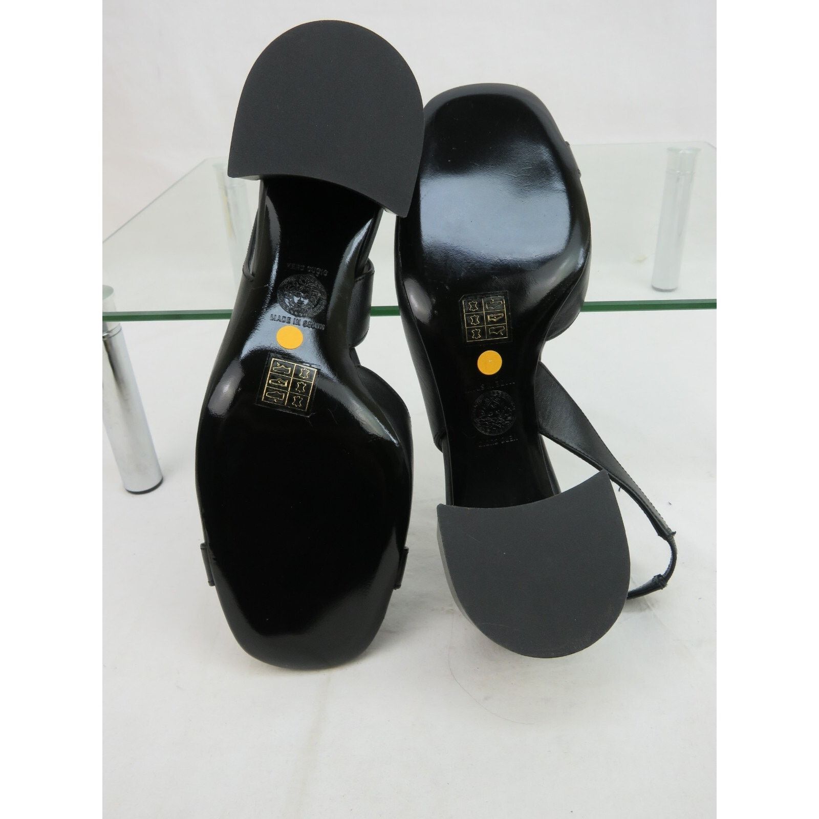 Versace VERSACE BLACK LEATHER GOLD MEDUSA SANDALS LOW HEEL PUMPS 40 Size US 10 / IT 40 - 9 Thumbnail