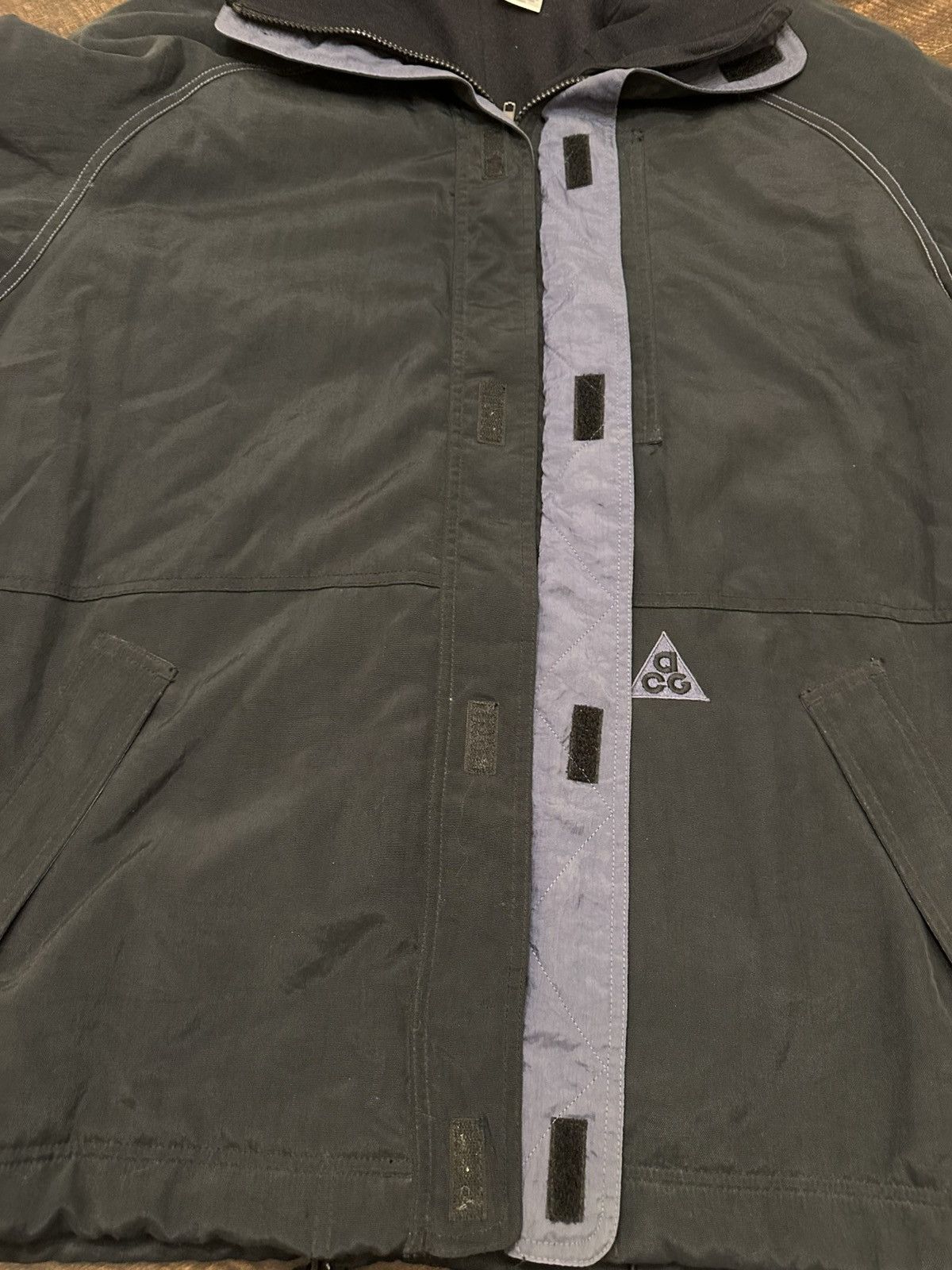 Nike ACG 90's Nike ACG Embroidered Vintage Thick Lined Jacket Size Lg Size US L / EU 52-54 / 3 - 12 Thumbnail