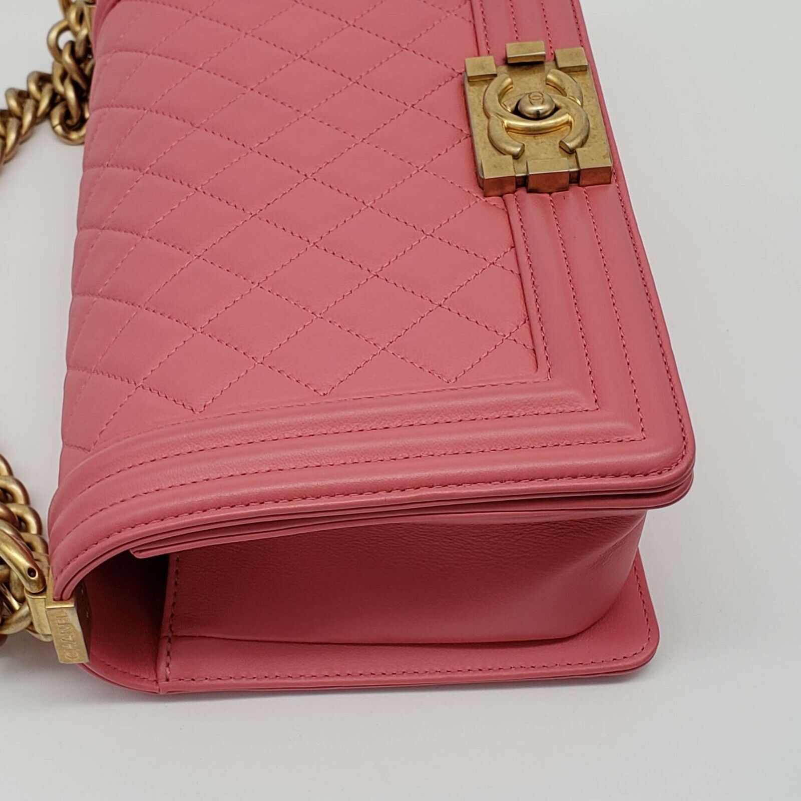 Chanel 100% Authentic CHANEL Boy Leather Shoulder Bag 2700-080524 Size ONE SIZE - 10 Thumbnail