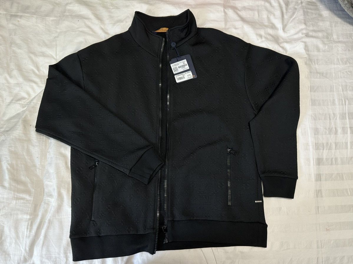 Louis Vuitton Louis Vuitton Monogram Fleece Jacket Size US XL / EU 56 / 4 - 2 Thumbnail