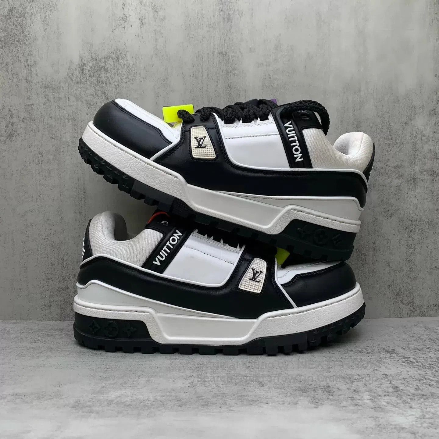 Louis Vuitton Black Low. Size US 8 / EU 41 - 2 Thumbnail