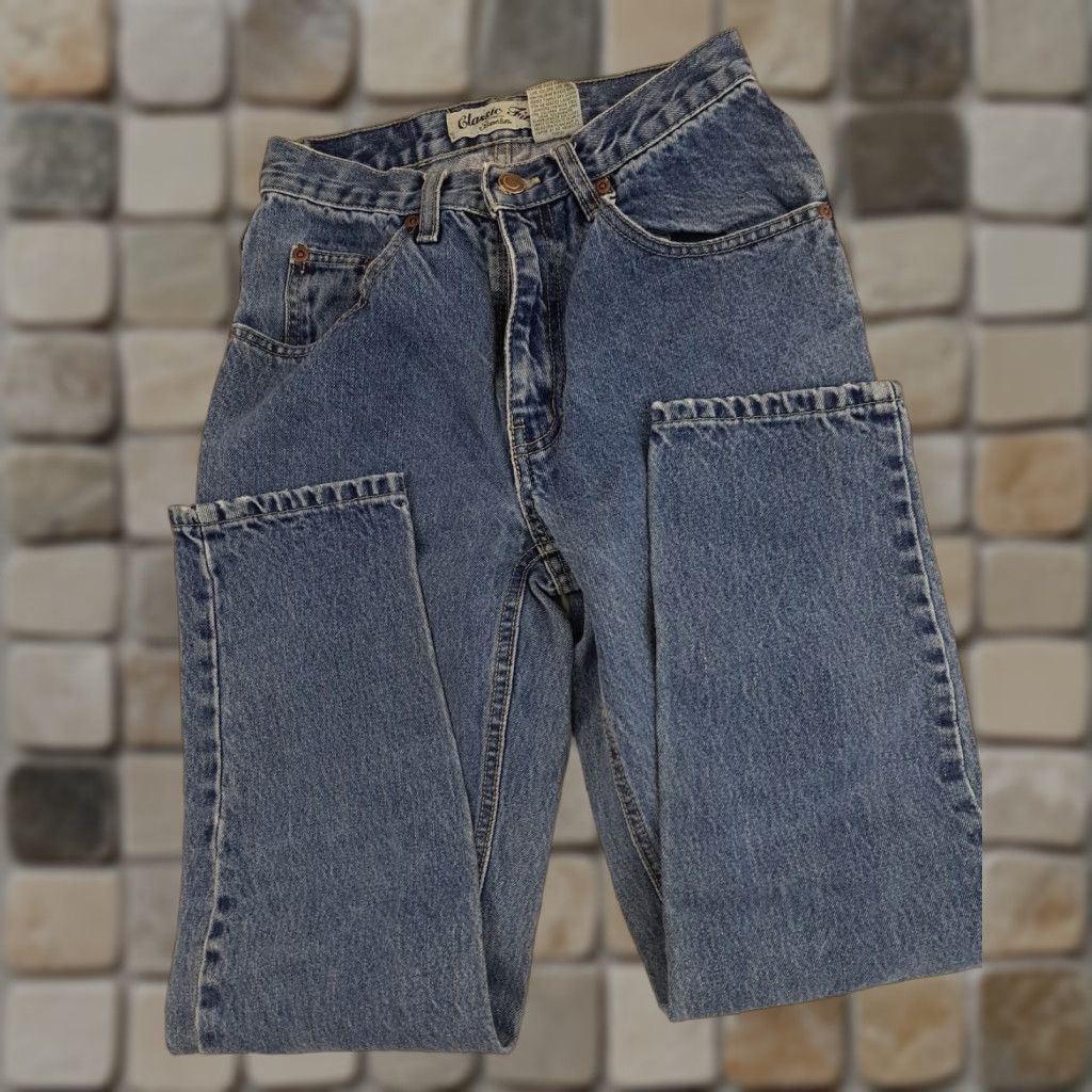 Vintage VINTAGE St. Johns Bay Jeans Women Petite 4 Blue Denim Classic Fit 5-Pocket Straight Regular Waist 24in Inseam 27.5in Size 27" / US 4 / IT 40 - 1 Thumbnail