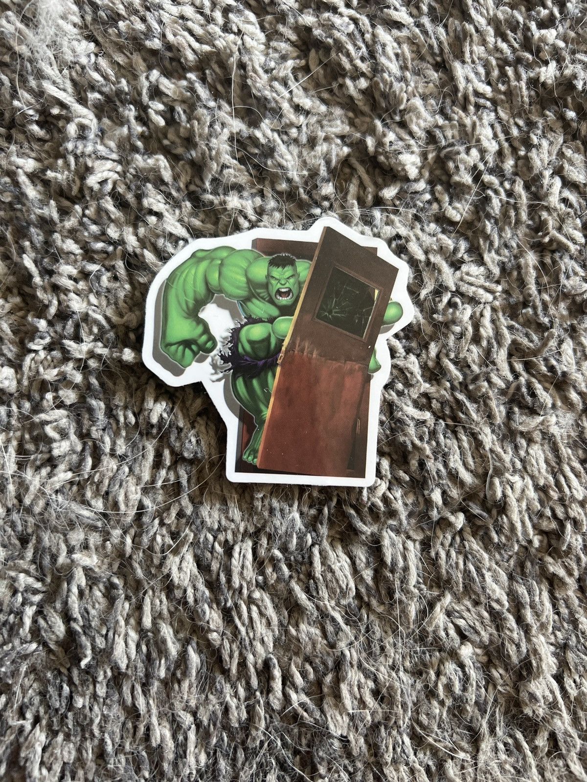 Hypebeast × Marvel Comics Marvel The Incredible Hulk Smashing Through Door Sticker Size ONE SIZE - 1 Thumbnail