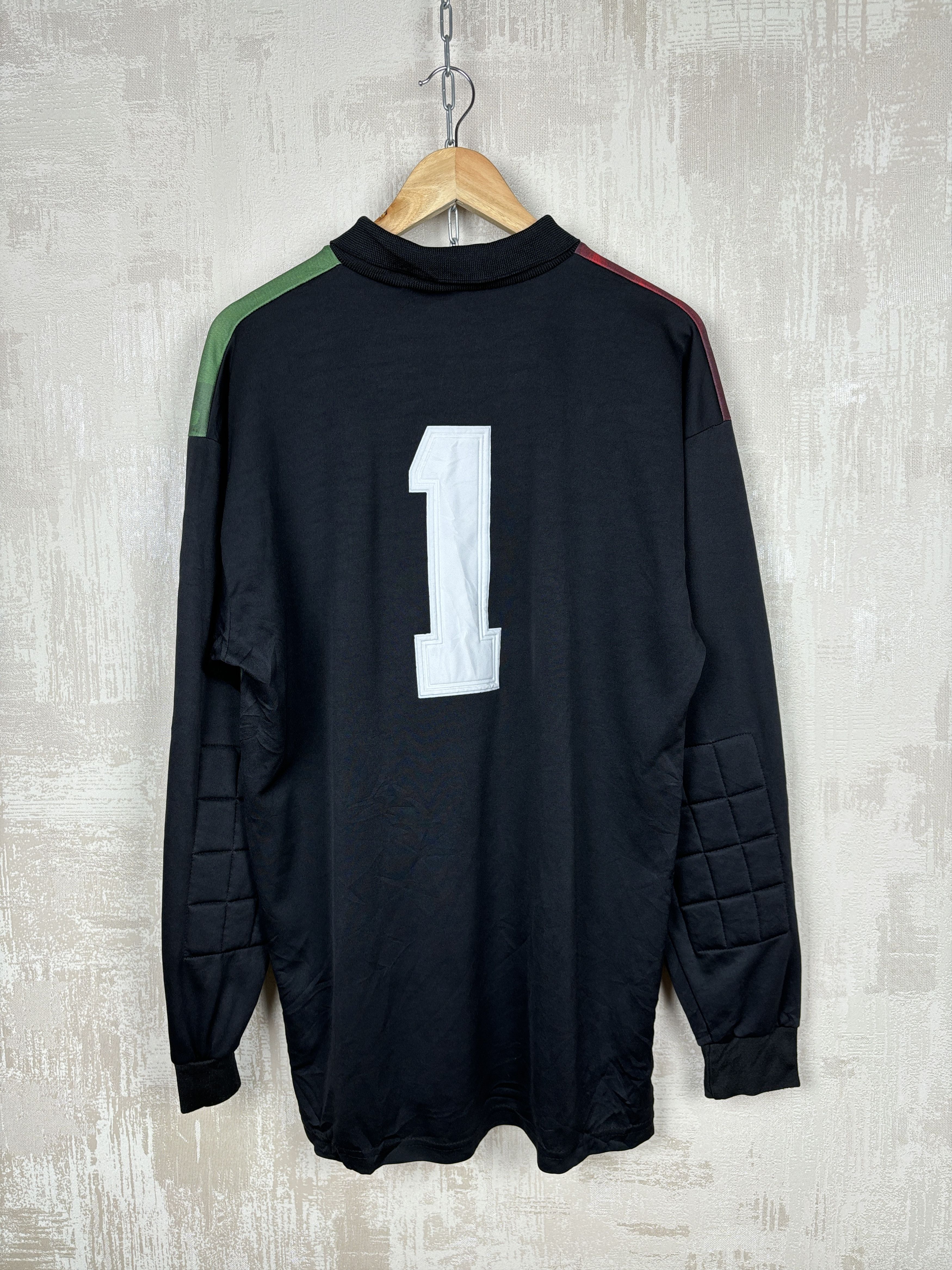 Vintage Vintage Uhlsport 90's Template Goalkeeper Soccer Jersey #1 Size US XL / EU 56 / 4 - 16 Thumbnail