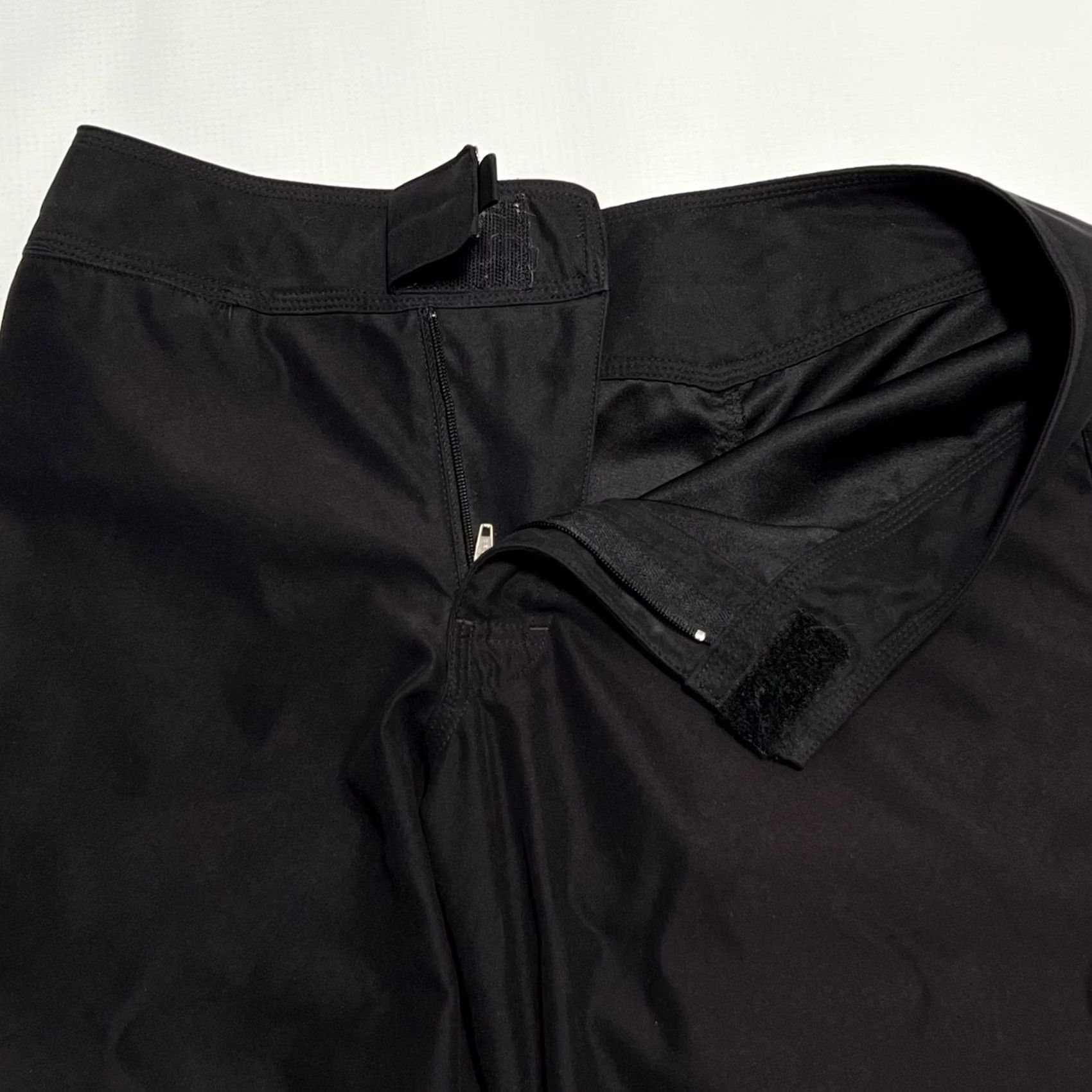 Patagonia Patagonia Pants Womens 4 Black Outdoor Hiking Lightweight Zip Fly Logo Nature Casual Travel Size 27" / US 4 / IT 40 - 6 Thumbnail