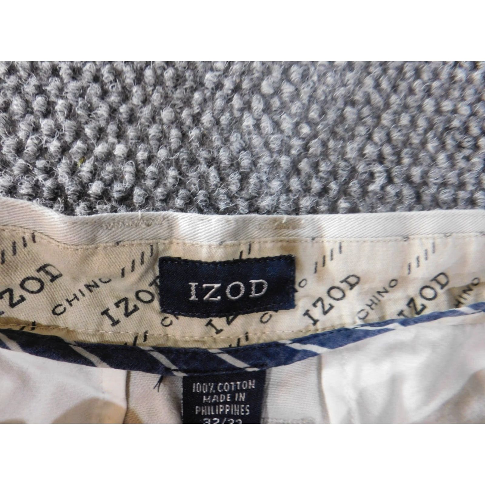 Izod IZOD Pants 32x29 Beige Straight Chino Casual Men's Regular 32in Inseam American Pattern Solid Front Flat Front Button Pockets Vintage No Size US 32 / EU 48 - 4 Thumbnail