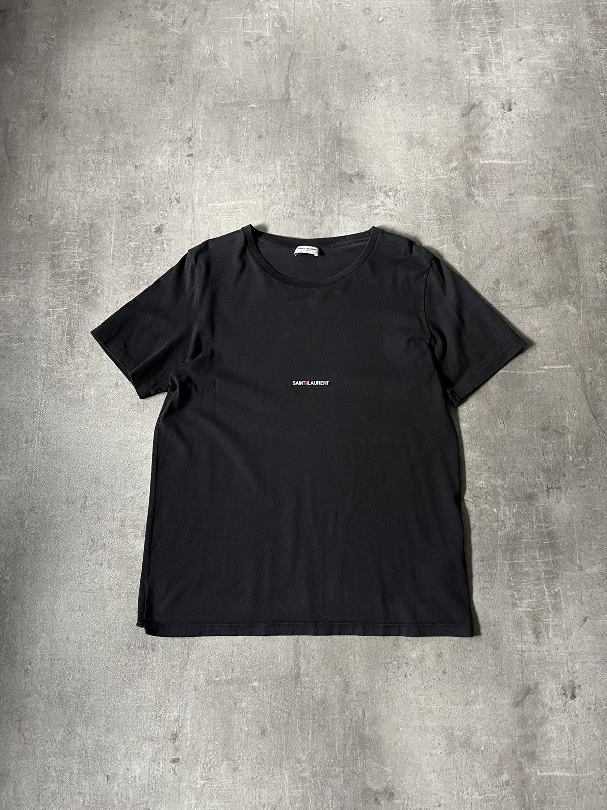 Saint Laurent Paris Saint Laurent black T-shirt center logo Size US L / EU 52-54 / 3 - 1 Thumbnail
