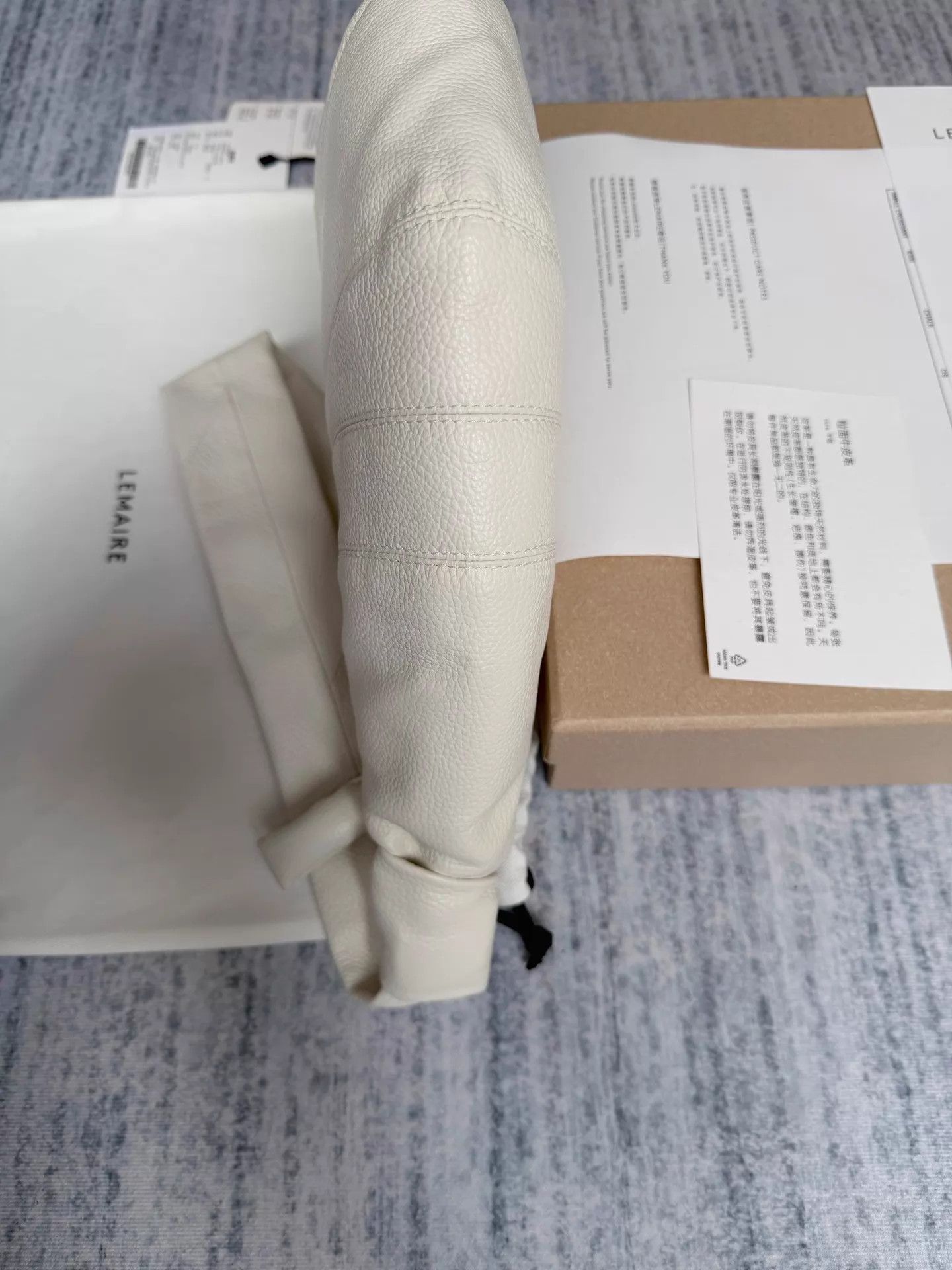 Lemaire Lemaire CroissantBag ChalkWhite GrainLeather Small Size ONE SIZE - 4 Thumbnail