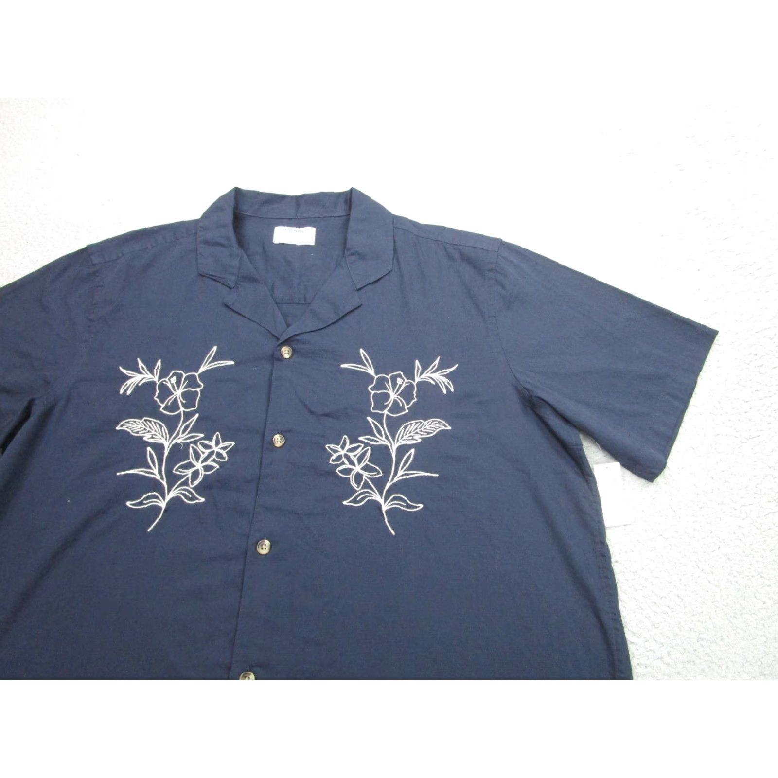 Old Navy Old Navy Shirt Mens XL Blue Floral Embroidered Camp Collar Rockabilly Resort Size US XL / EU 56 / 4 - 2 Thumbnail