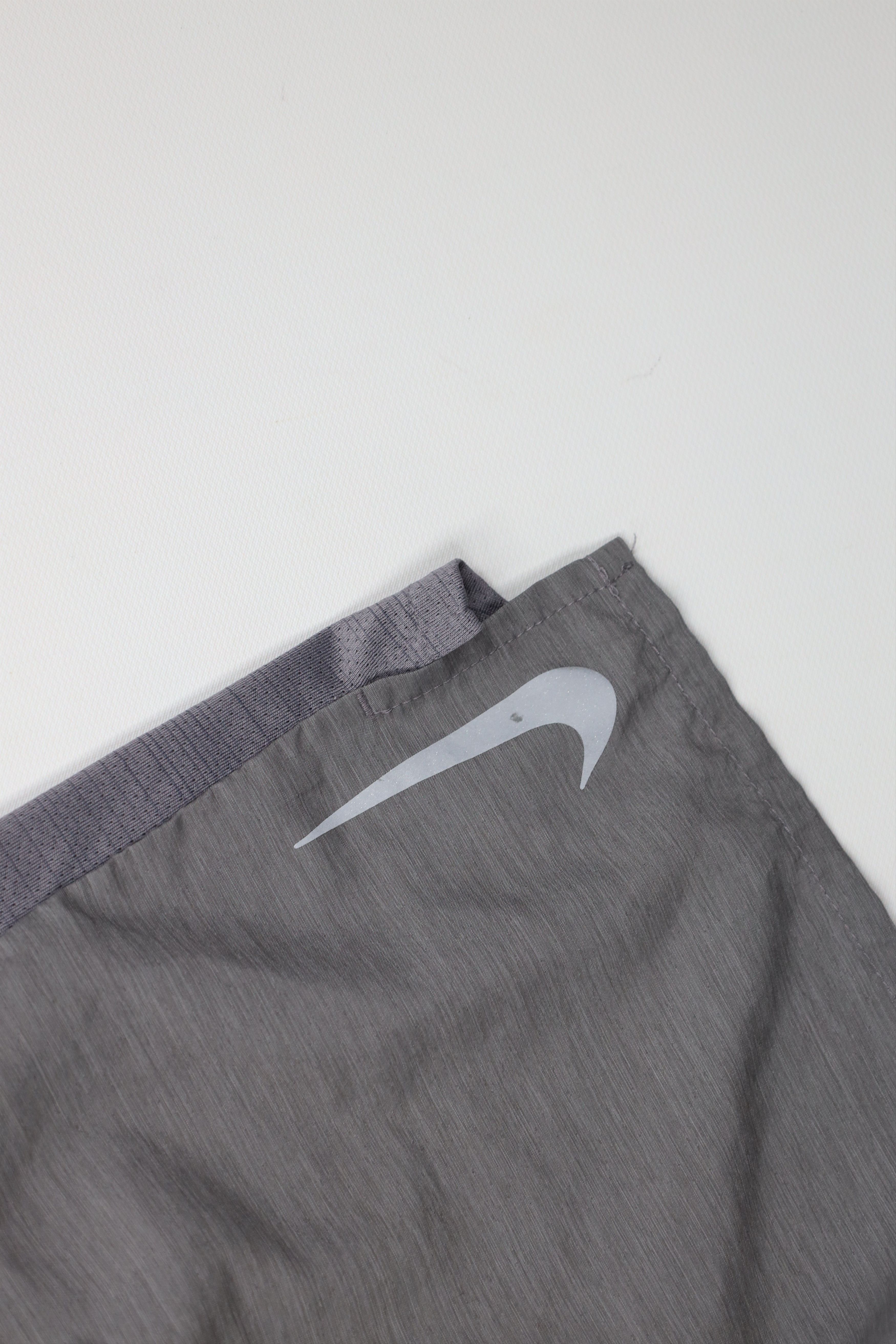 Nike Vintage Y2K Nike Above Knee Running Jogging Shorts Gray Size US 32 / EU 48 - 5 Thumbnail