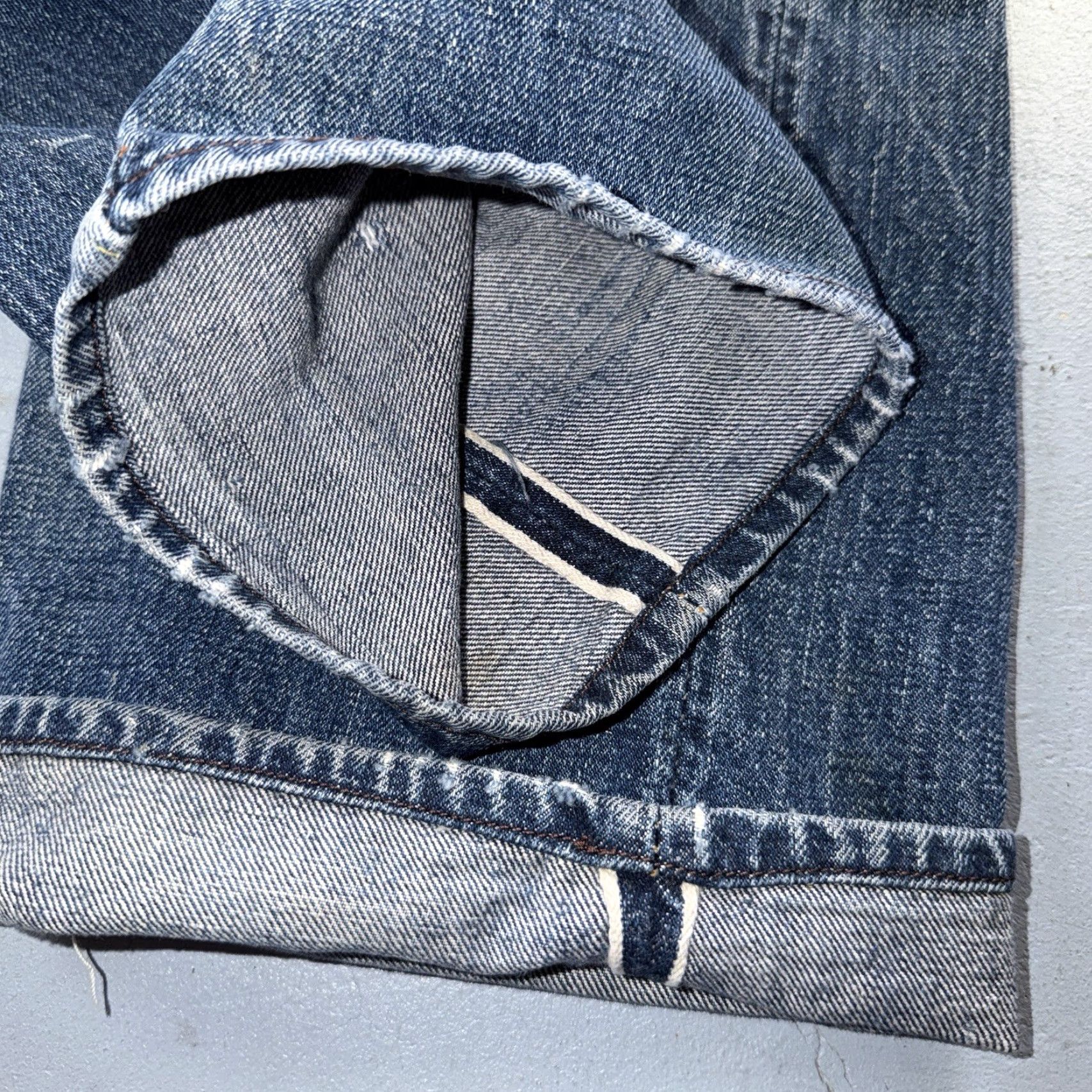 Levi's VINTAGE Levi's 501 Jeans Men 31x30 Blue Denim USA 1960s Redline Selvedge 60s 66 XX Flat Front Straight Size US 31 - 4 Thumbnail