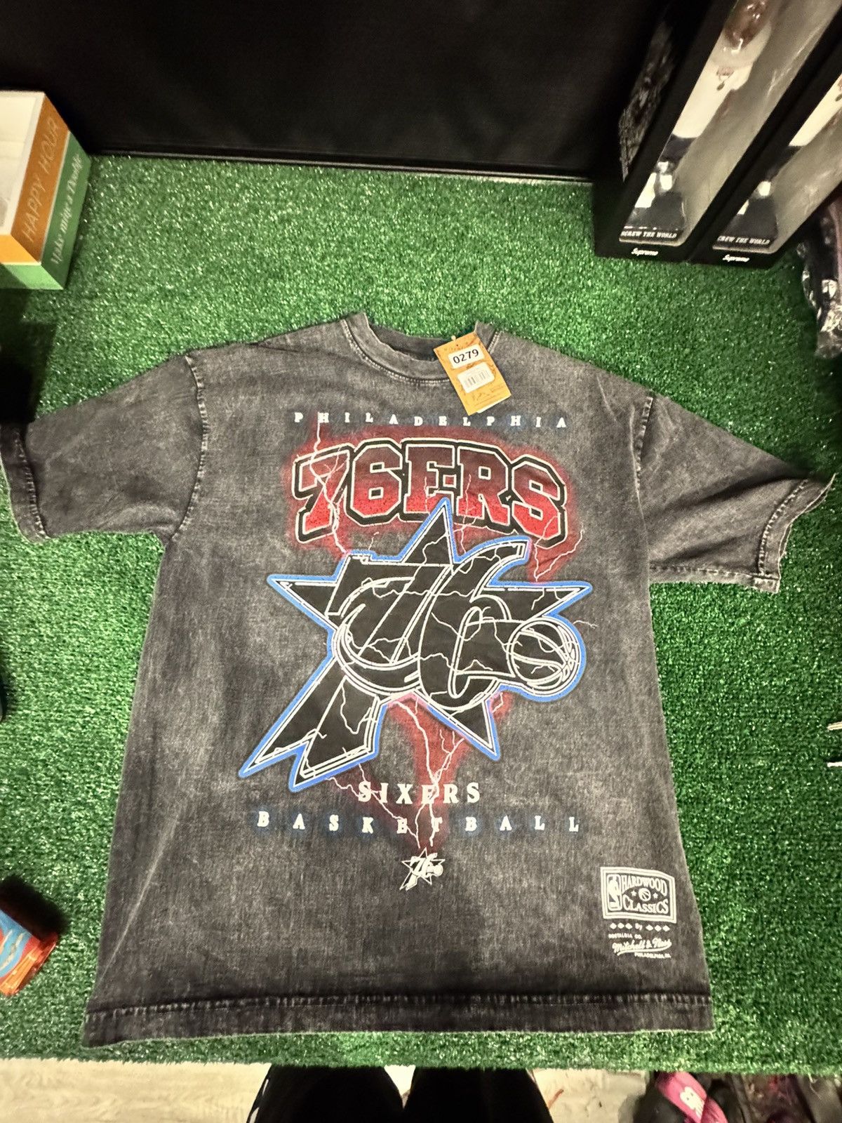 Mitchell & Ness Mitchell N Ness 76ers T-Shirt Size US L / EU 52-54 / 3 - 1 Thumbnail