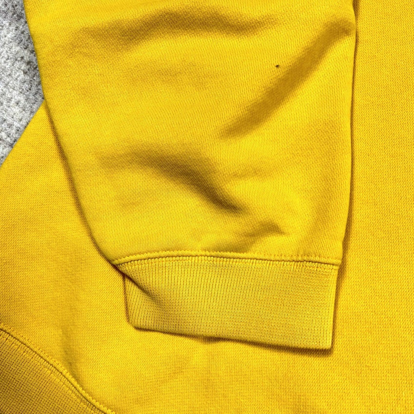 Chaps VINTAGE Chaps Ralph Lauren Sweatshirt Men 2XL Yellow Script 90s Grunge Pullover Crew Neck Long Sleeve Cardigan? Size US XXL / EU 58 / 5 - 5 Thumbnail