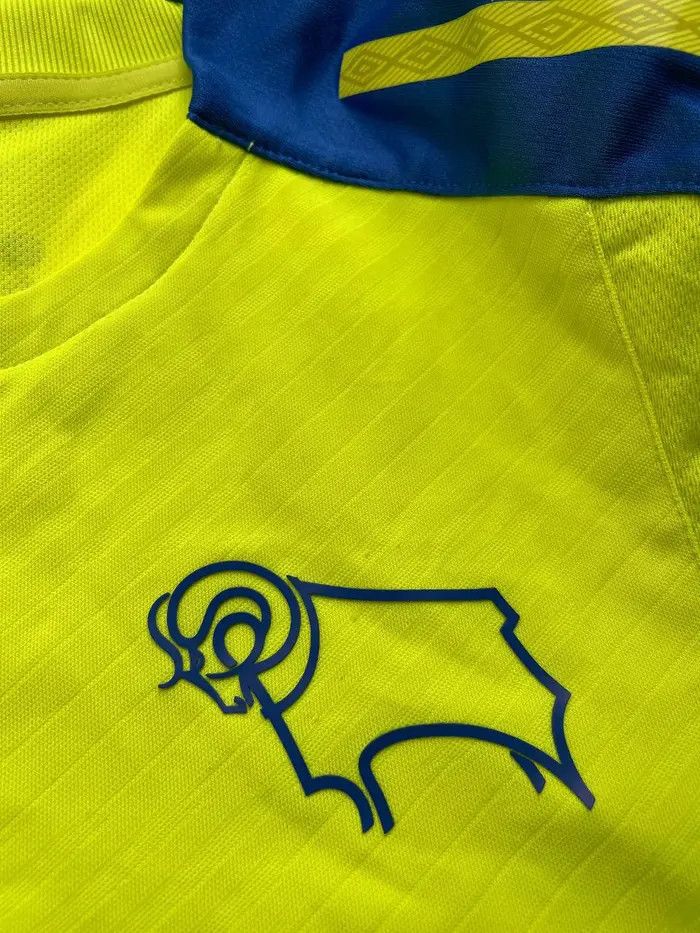 Umbro Umbro DERBY COUNTY 2017 2018 AWAY SHIRT SOCCER JERSEY Size US L / EU 52-54 / 3 - 10 Thumbnail