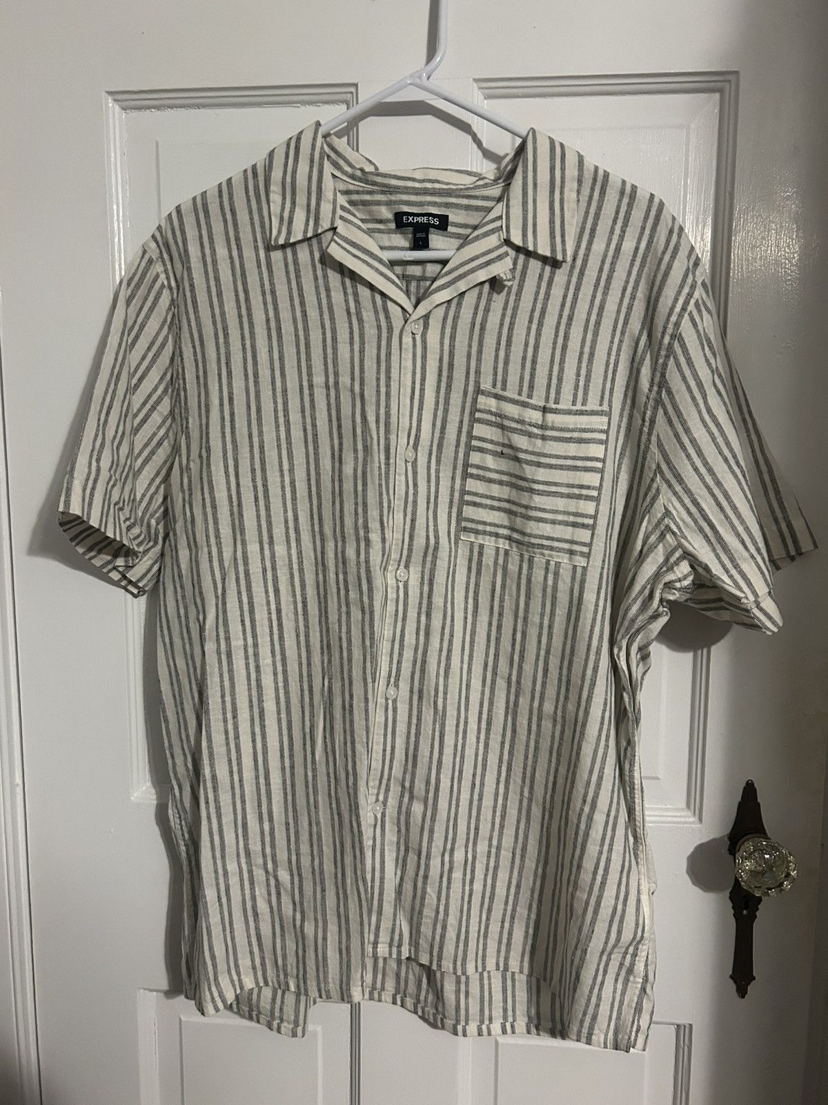 Express Cream and Black Striped Express Casual Button Up Size US L / EU 52-54 / 3 - 1 Thumbnail