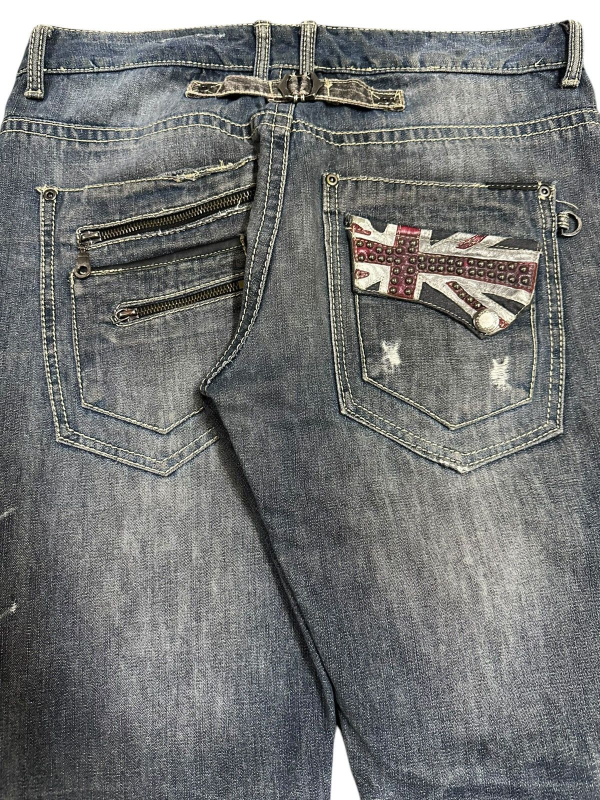 In The Attic Vintage Japan In The Attic Blue Wash Distressed Jeans Size US 32 / EU 48 - 6 Thumbnail