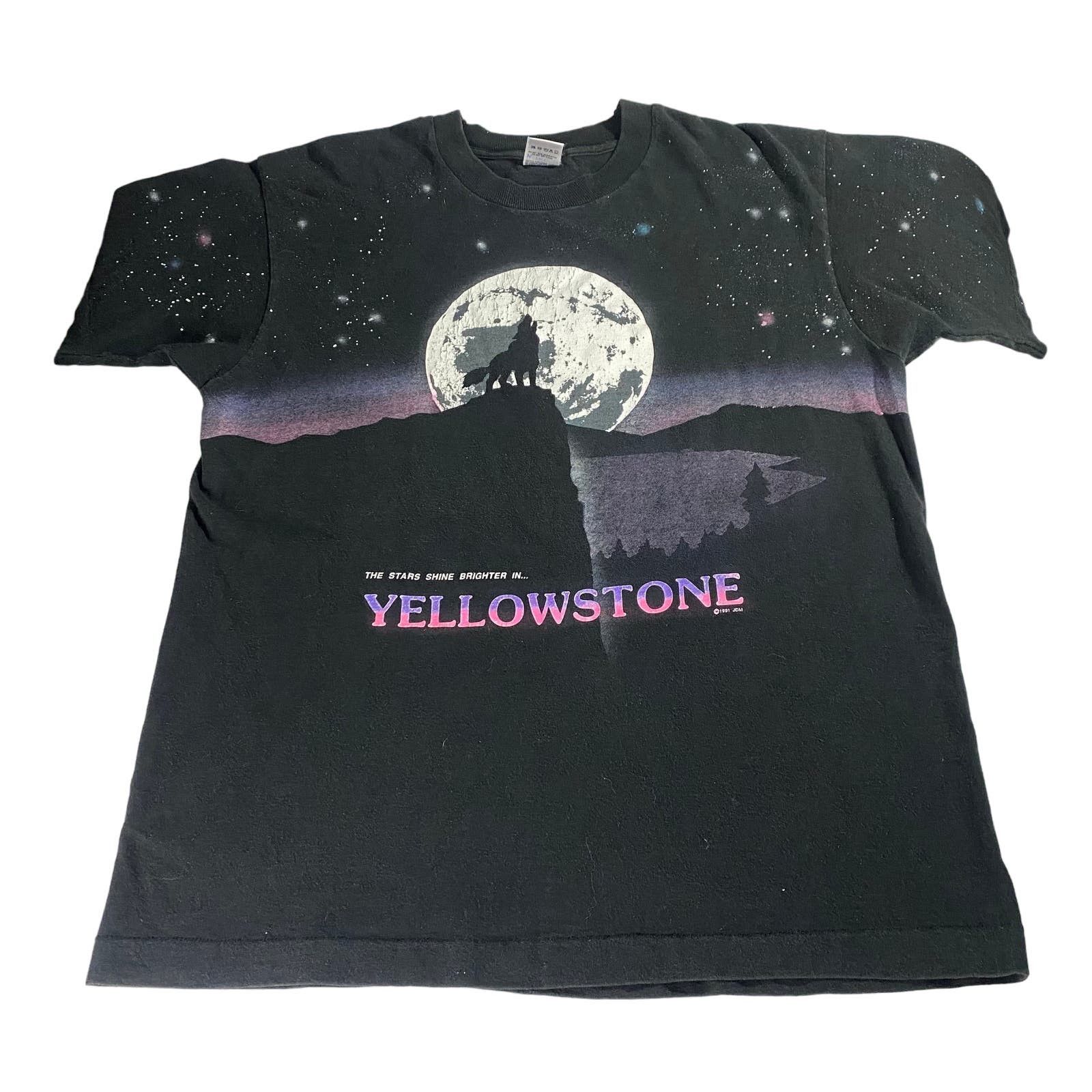 Vintage 90s Yellowstone Wolf AOP Shirt Men's Large
