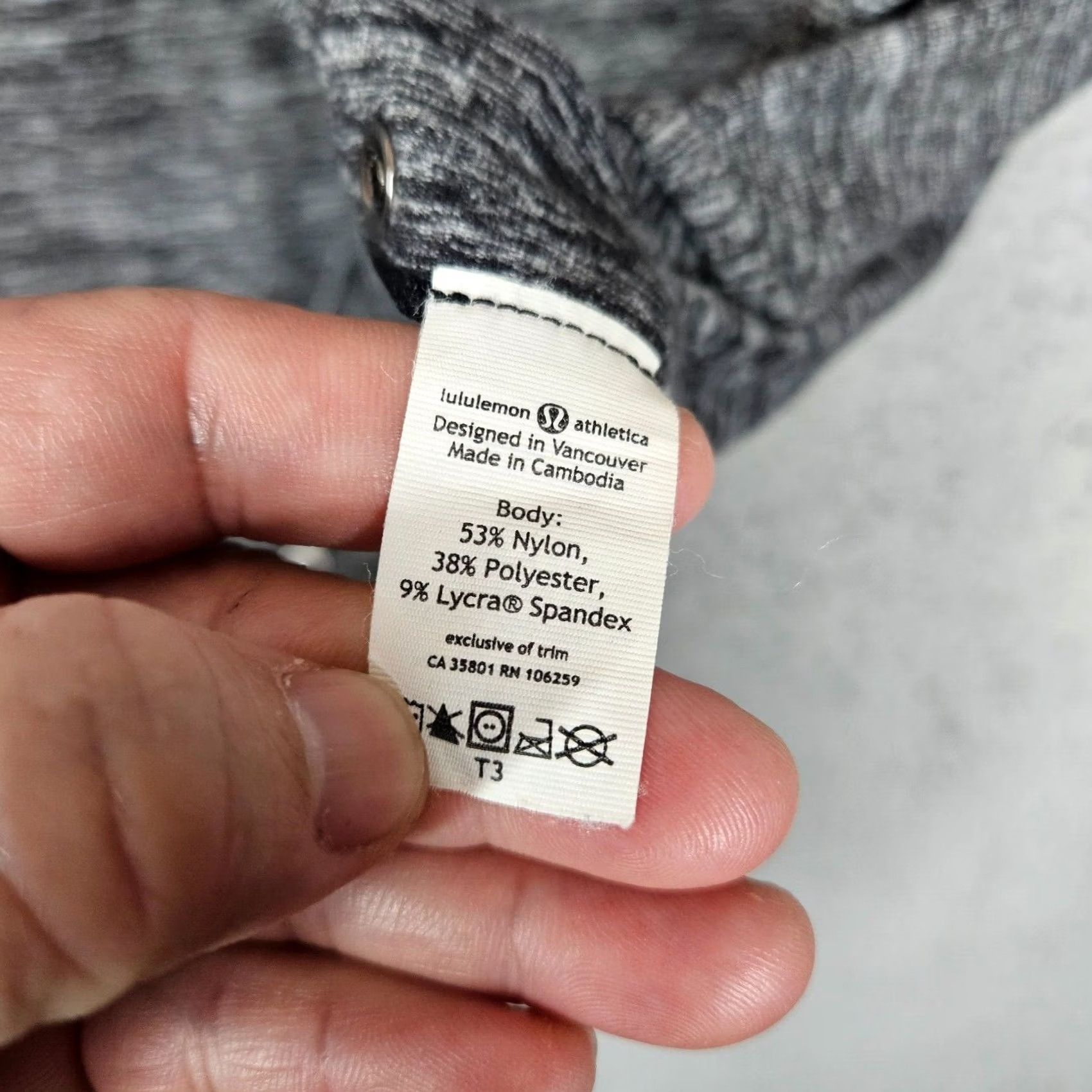 Lululemon LULULEMON Women's Infinity Scarf Button Wrap Shawl Scarf Knit Nylon Polyester Lycra Gray Mulitfunctional Neck Warmer Size ONE SIZE - 4 Thumbnail