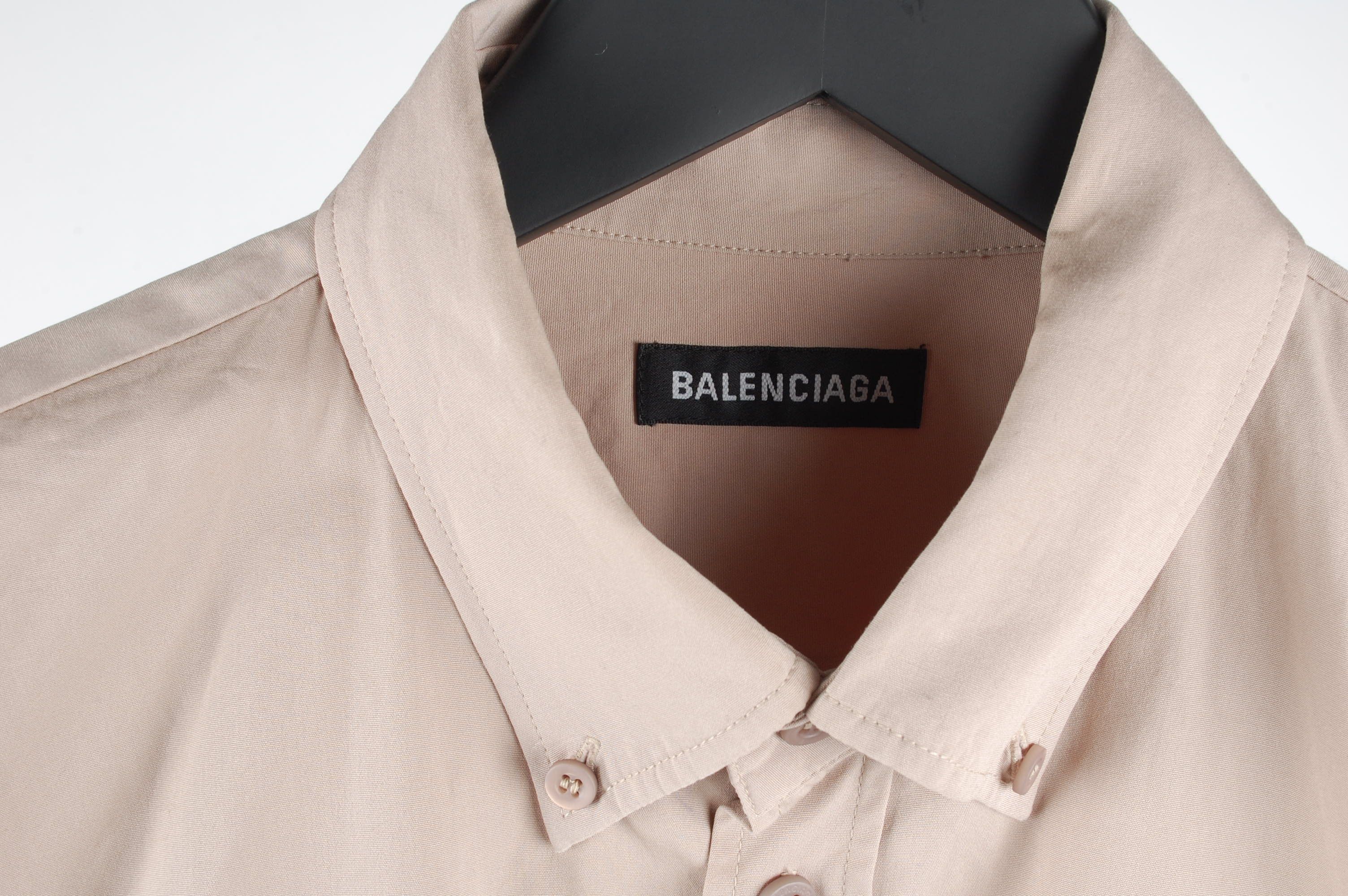 Balenciaga Balenciaga casual Men Shirt Size 37/XLarge, S1003 Size US L / EU 52-54 / 3 - 5 Thumbnail