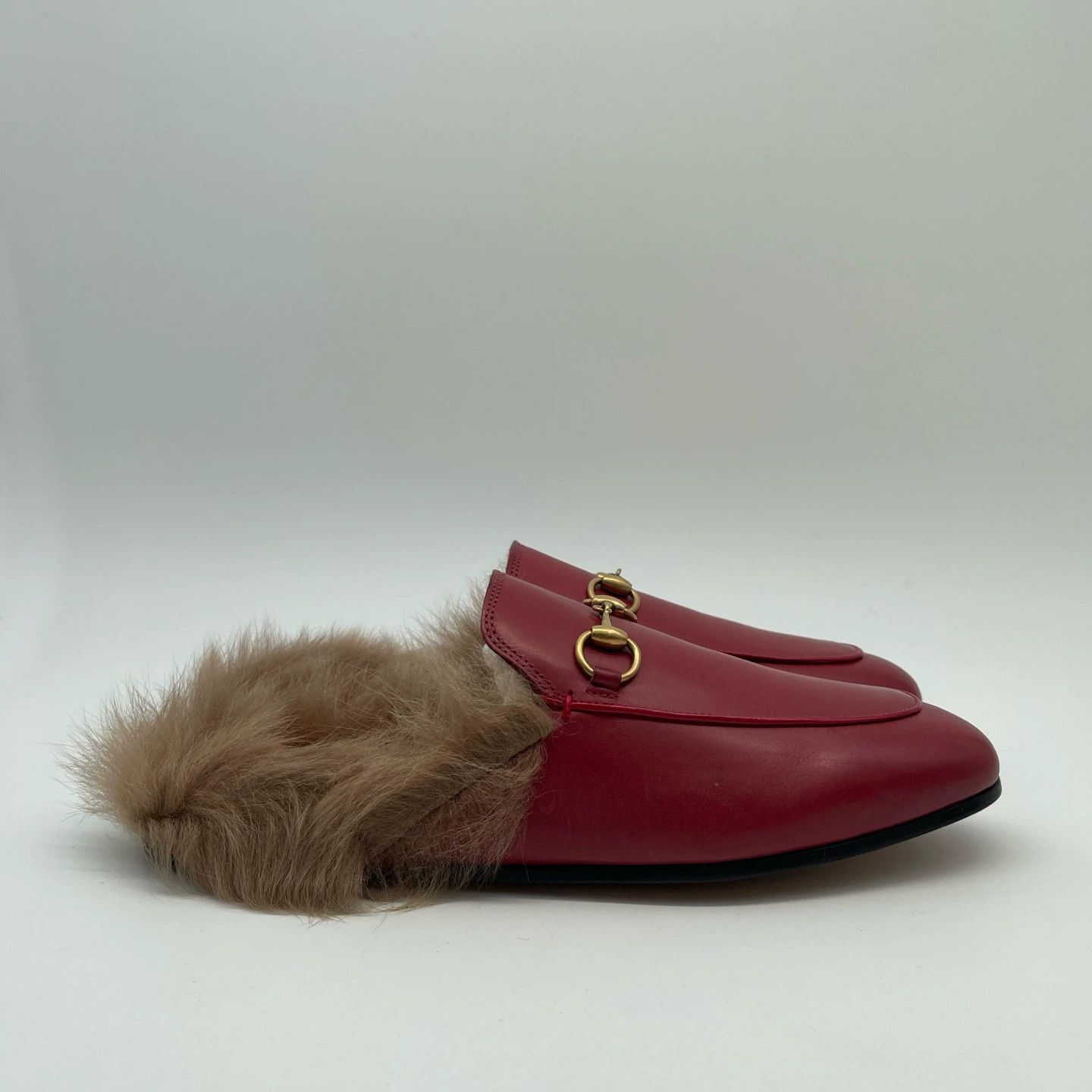 Gucci Gucci fur mules EU 37.5 Size US 7 / IT 37 - 1 Thumbnail